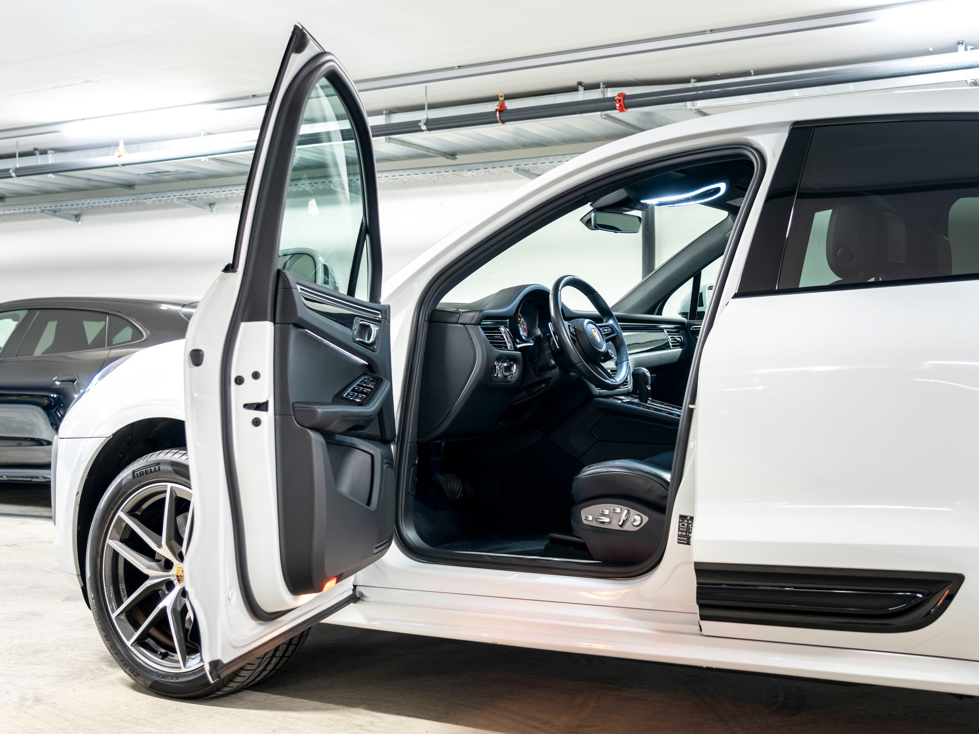 PORSCHE Macan S PDK-image-11