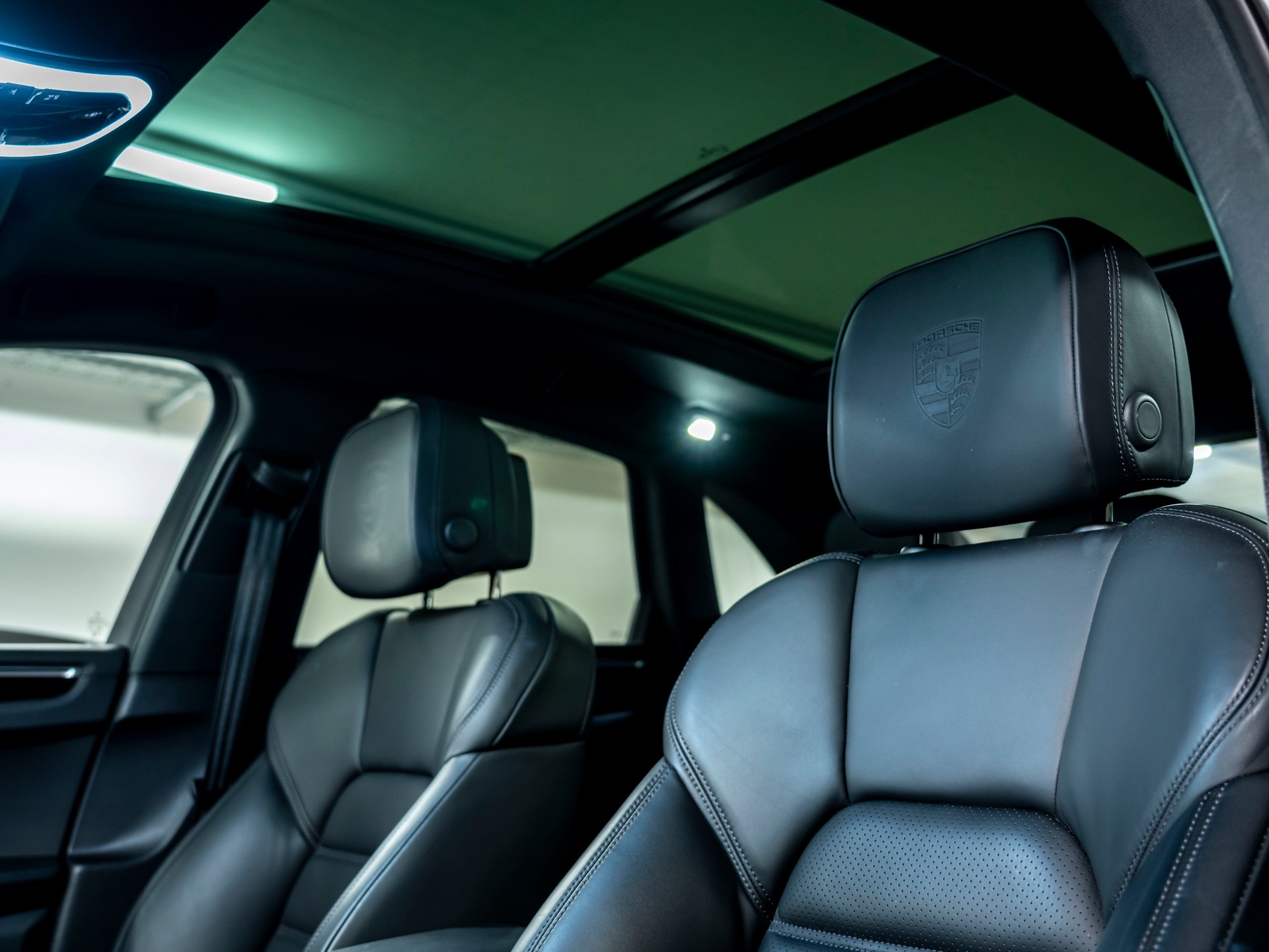 PORSCHE Macan S PDK-image-18