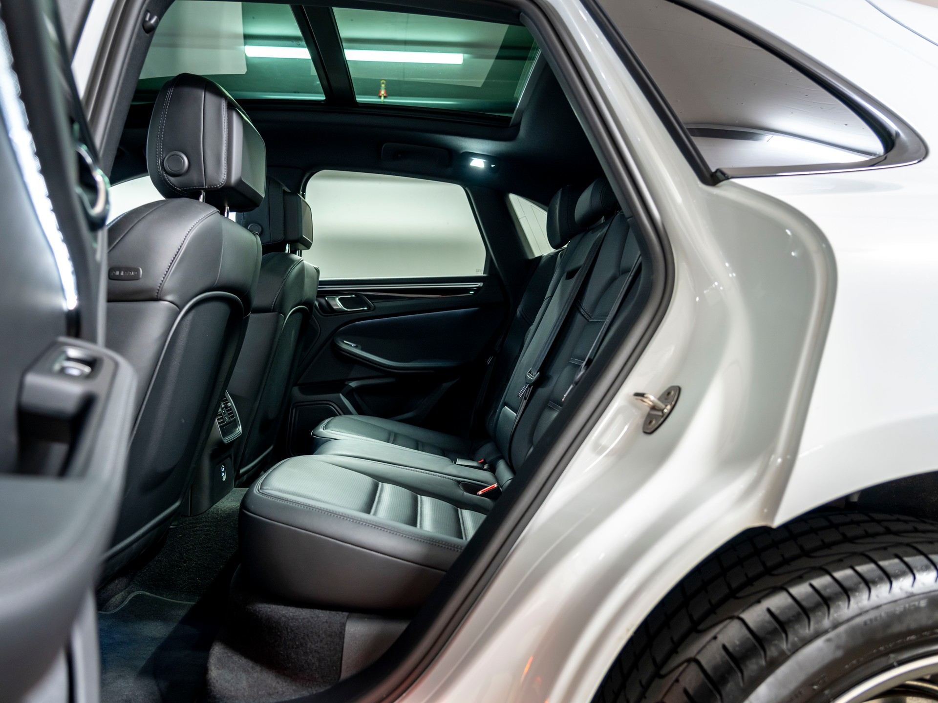 PORSCHE Macan S PDK-image-21