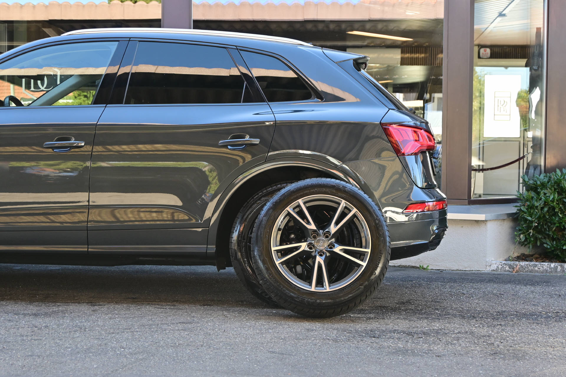 AUDI Q5 2.0 TFSI Sport qu. S-Tronic *Air Suspensio*S-Line Ext.*ACC*Pano*AHK*Leder*View Kamera*-image-8