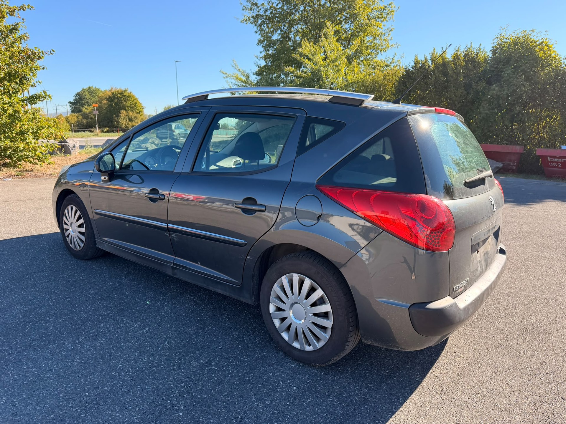 PEUGEOT 207 SW 1.6 16V Lion Edition-image-3