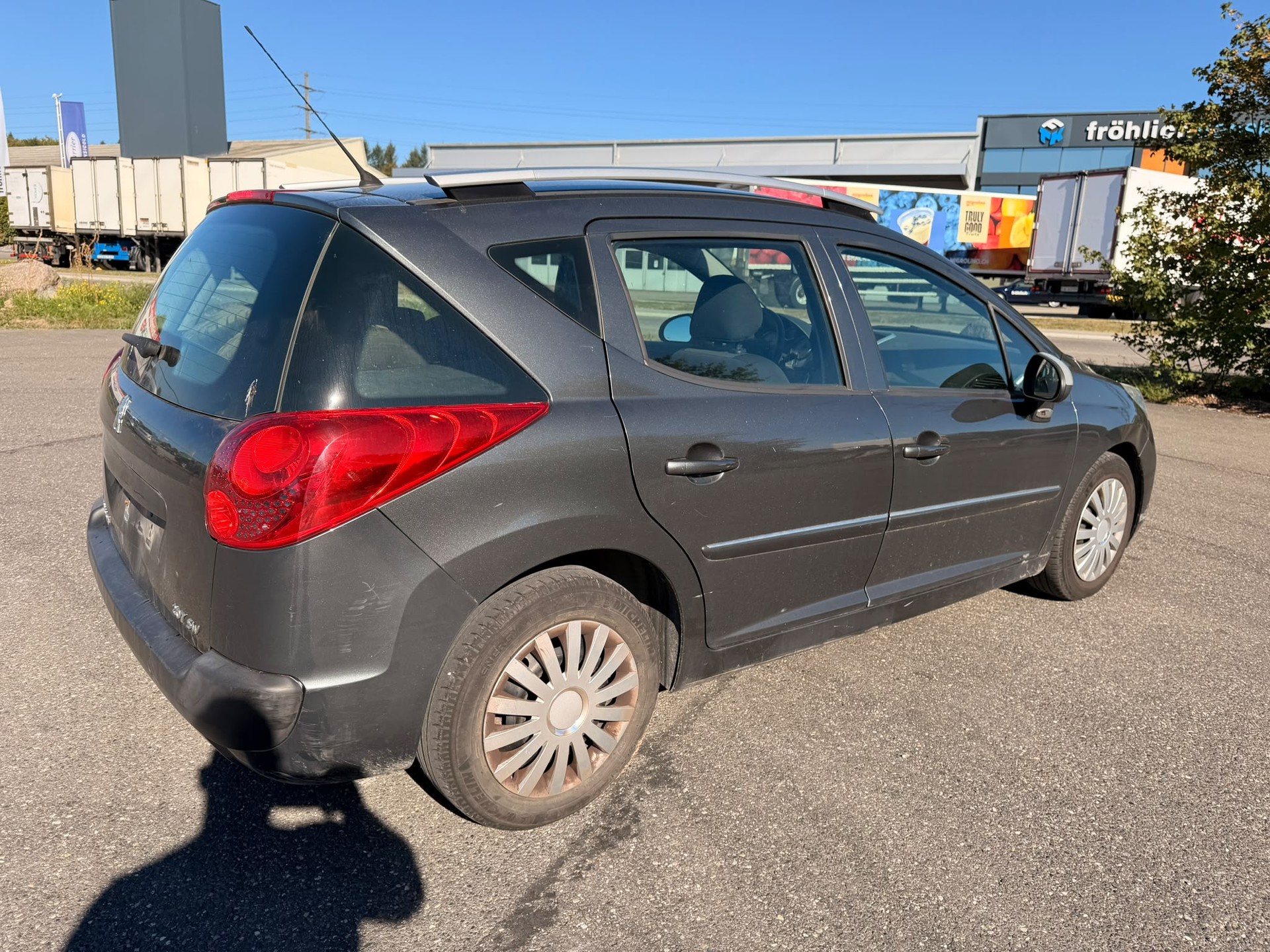 PEUGEOT 207 SW 1.6 16V Lion Edition-image-2