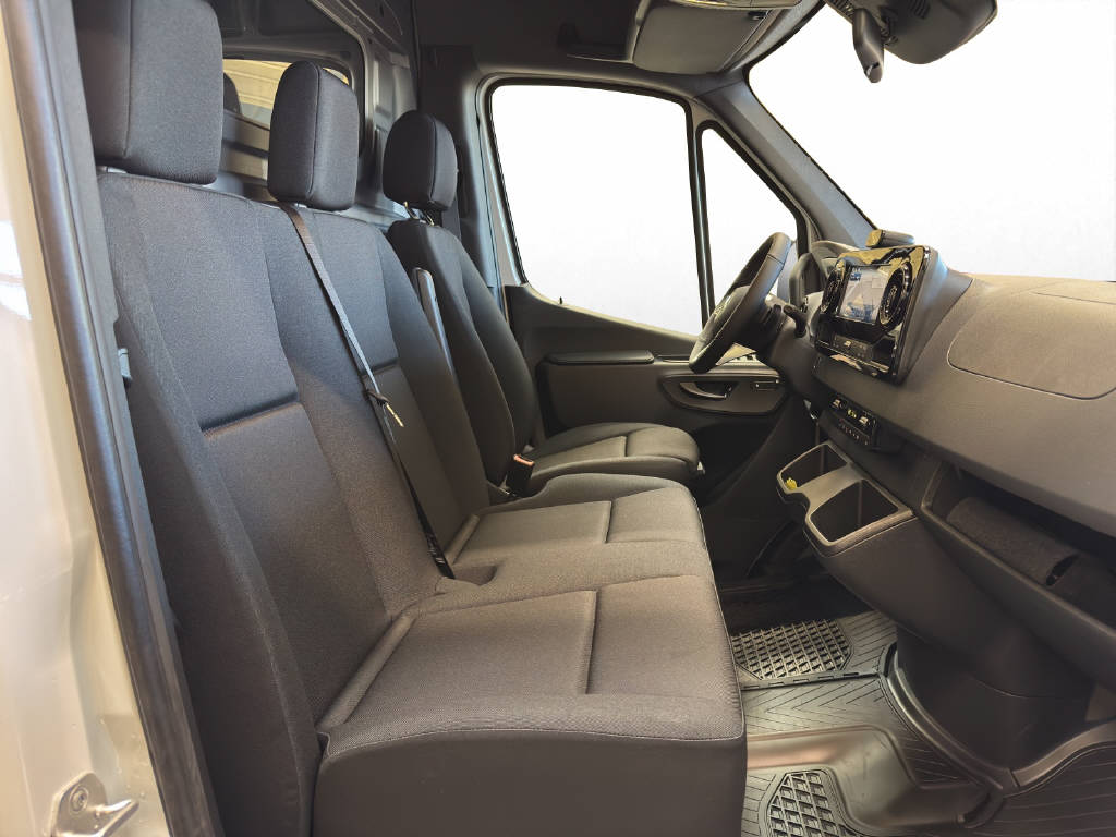 MERCEDES-BENZ Sprinter 319 CDI Pro KA WORKER 4x4-image-13