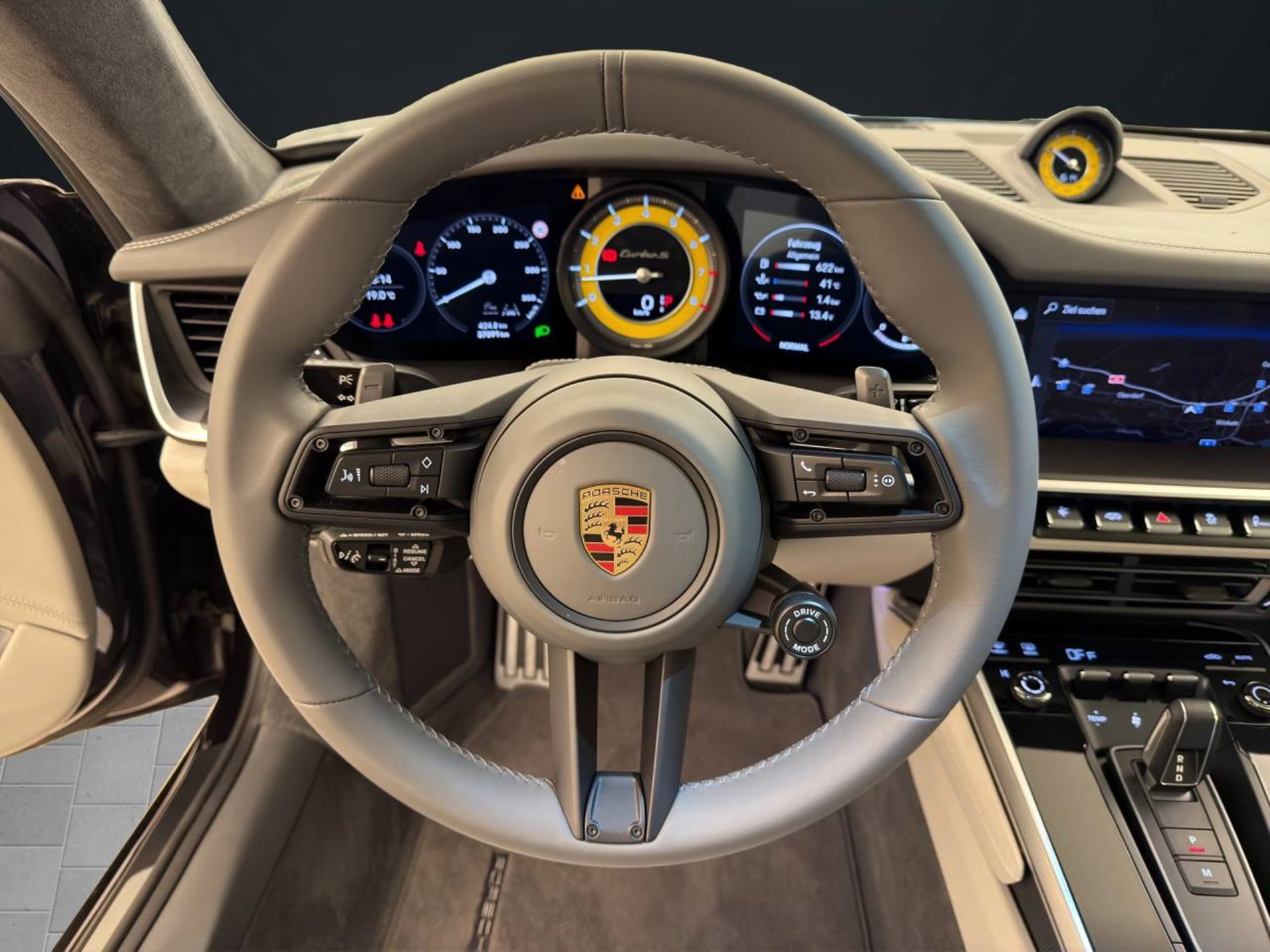 PORSCHE 911 Turbo S-image-12