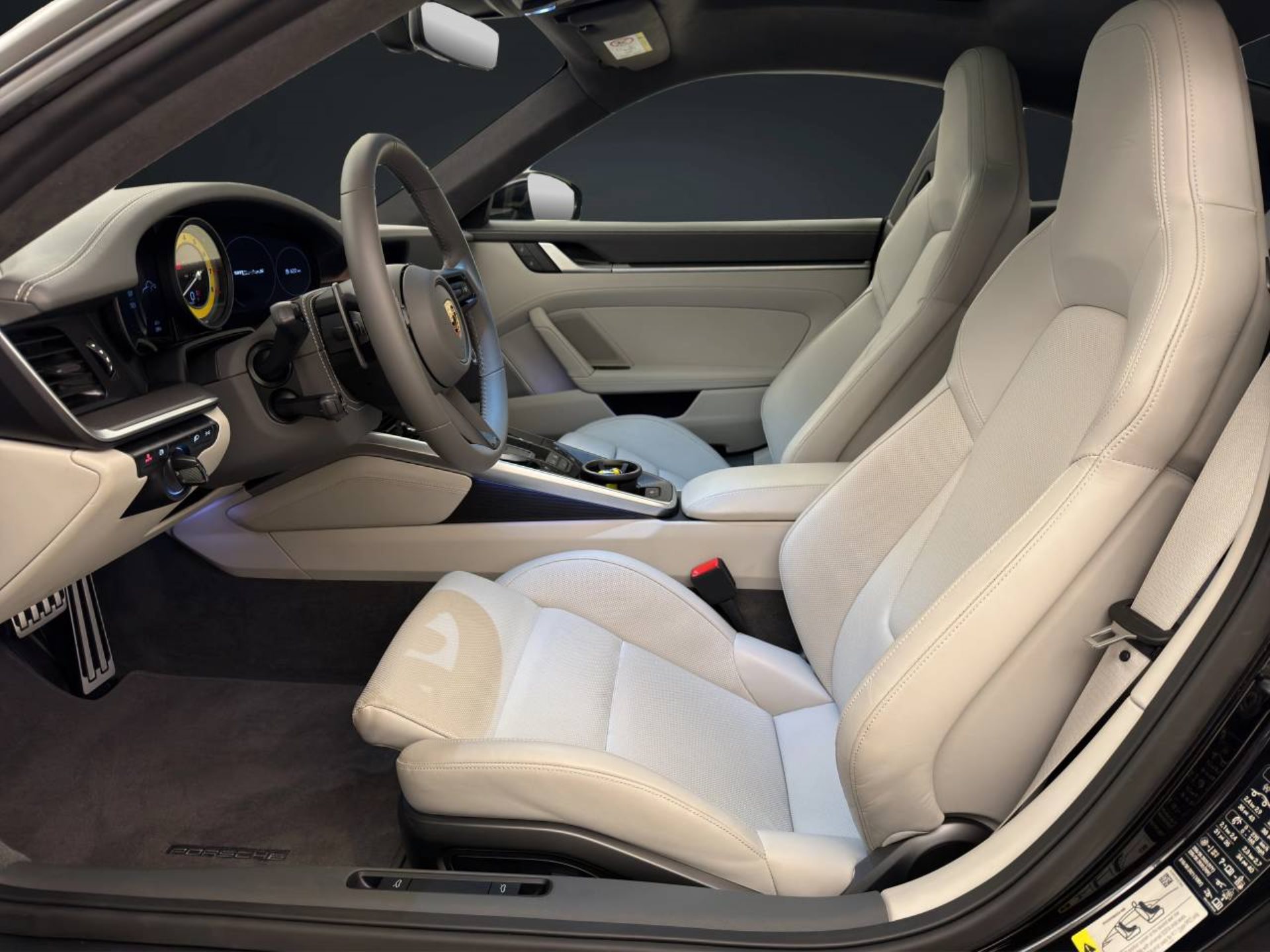 PORSCHE 911 Turbo S-image-4