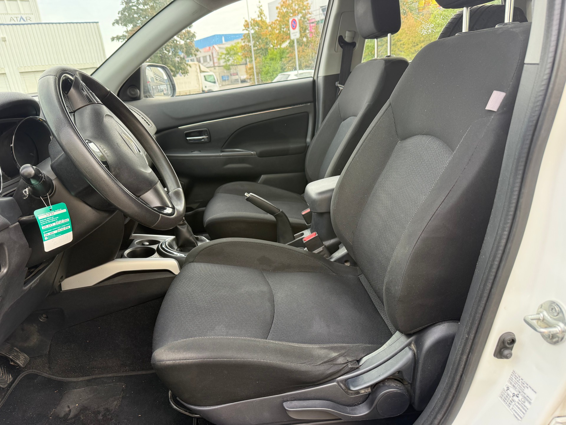 CITROEN C4 Aircross 1.6 HDi Collection 4WD-image-7