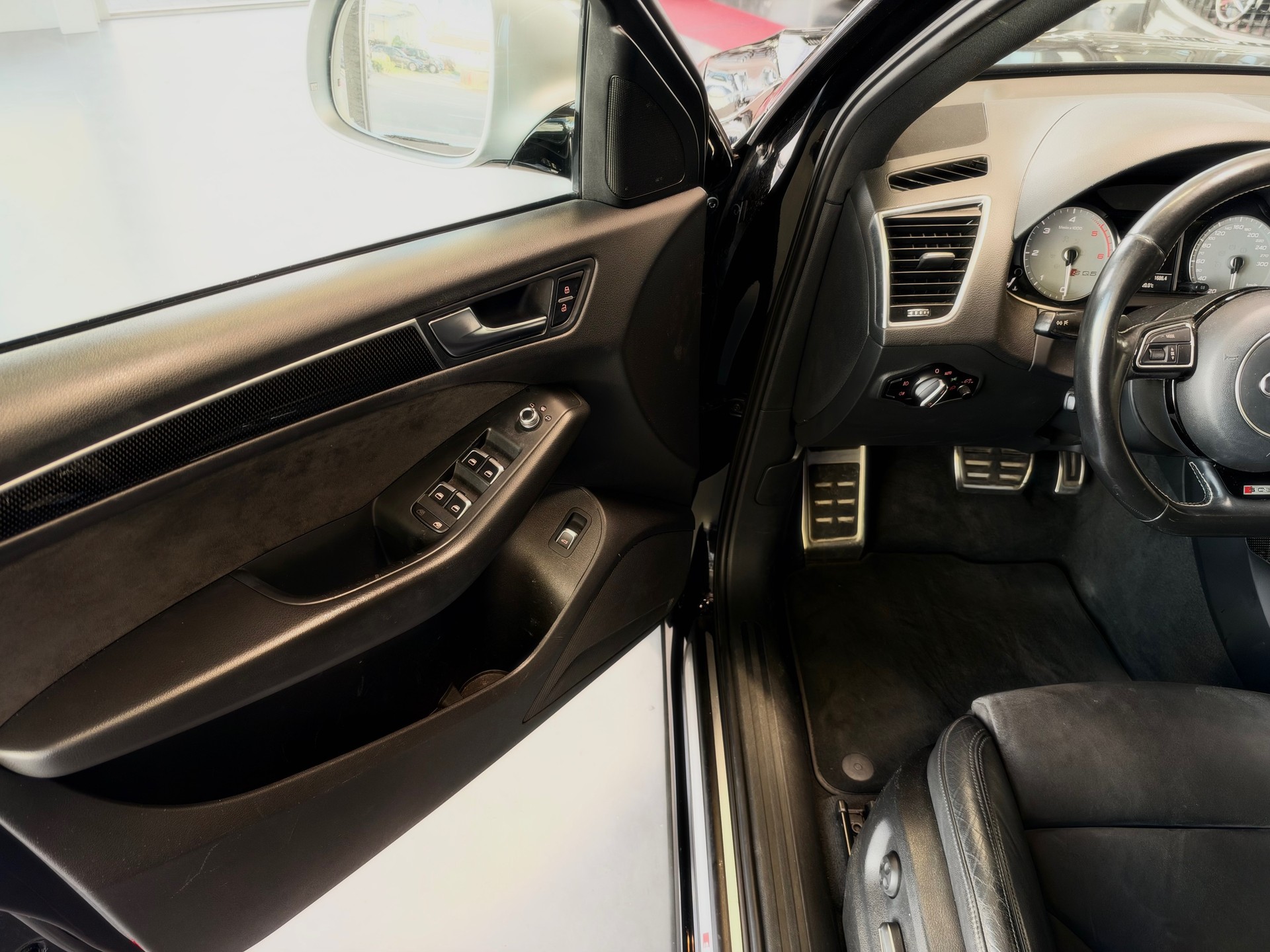 AUDI SQ5 3.0 TDI quattro tiptronic-image-7