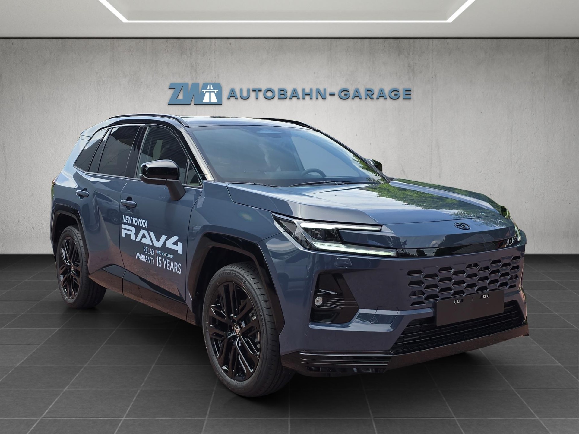 TOYOTA RAV4 2.5 Plug-In-Hybrid Style-image-6