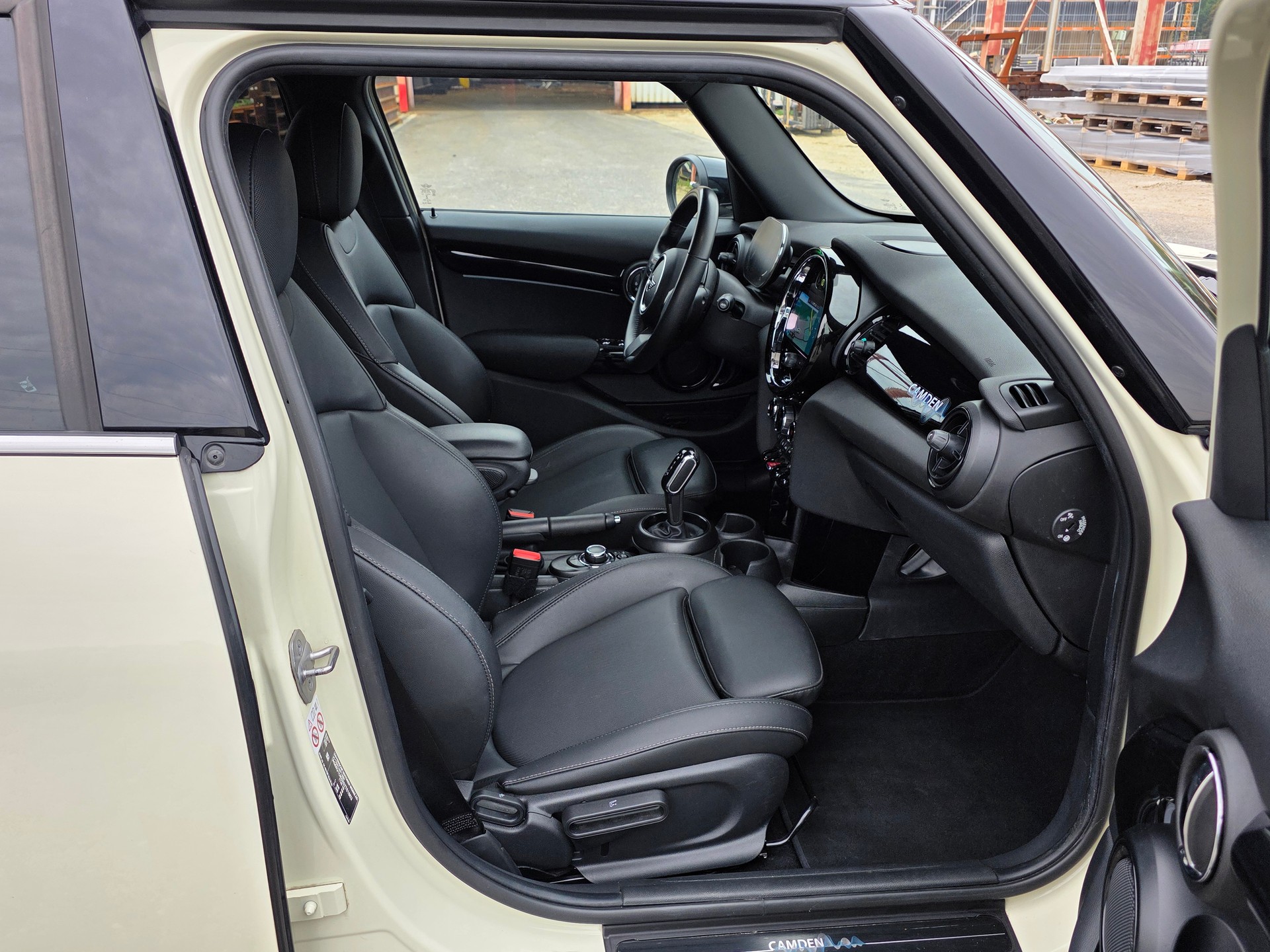 MINI Cooper Steptronic DKG / Neu ab Mfk-image-9