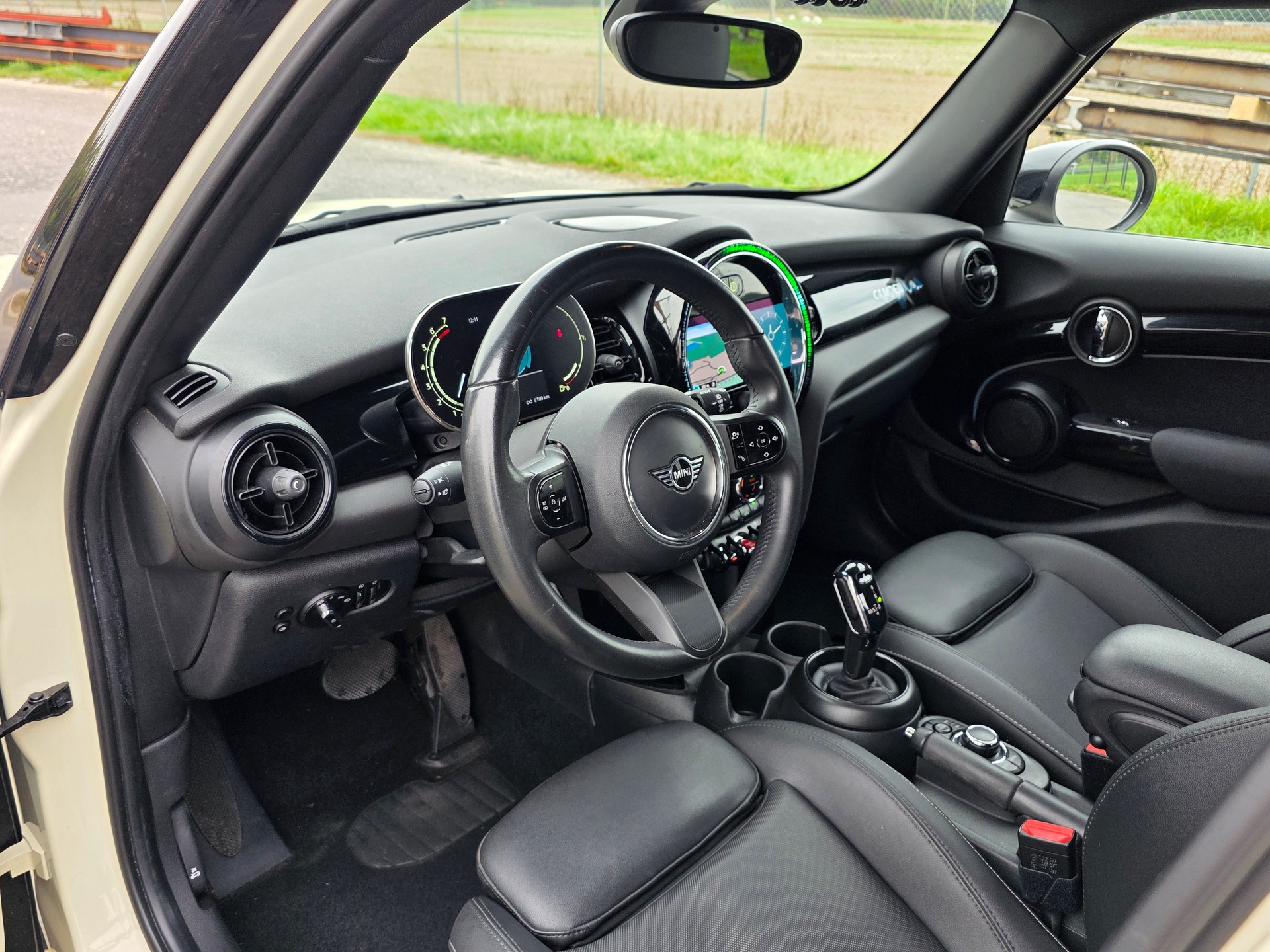 MINI Cooper Steptronic DKG / Neu ab Mfk-image-11
