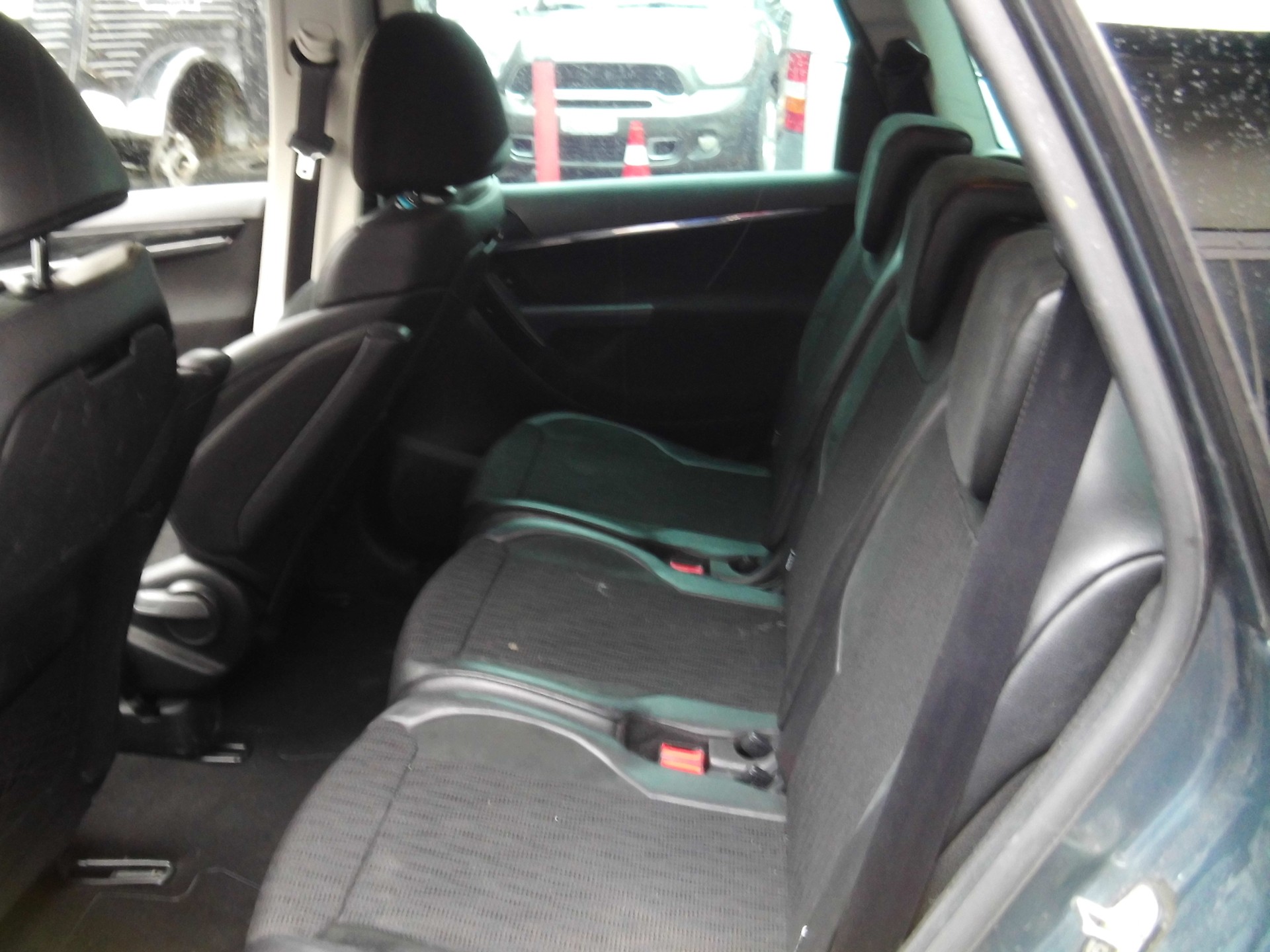 CITROEN C4 Picasso 1.6 HDI 16V Séduction EGS6-image-6