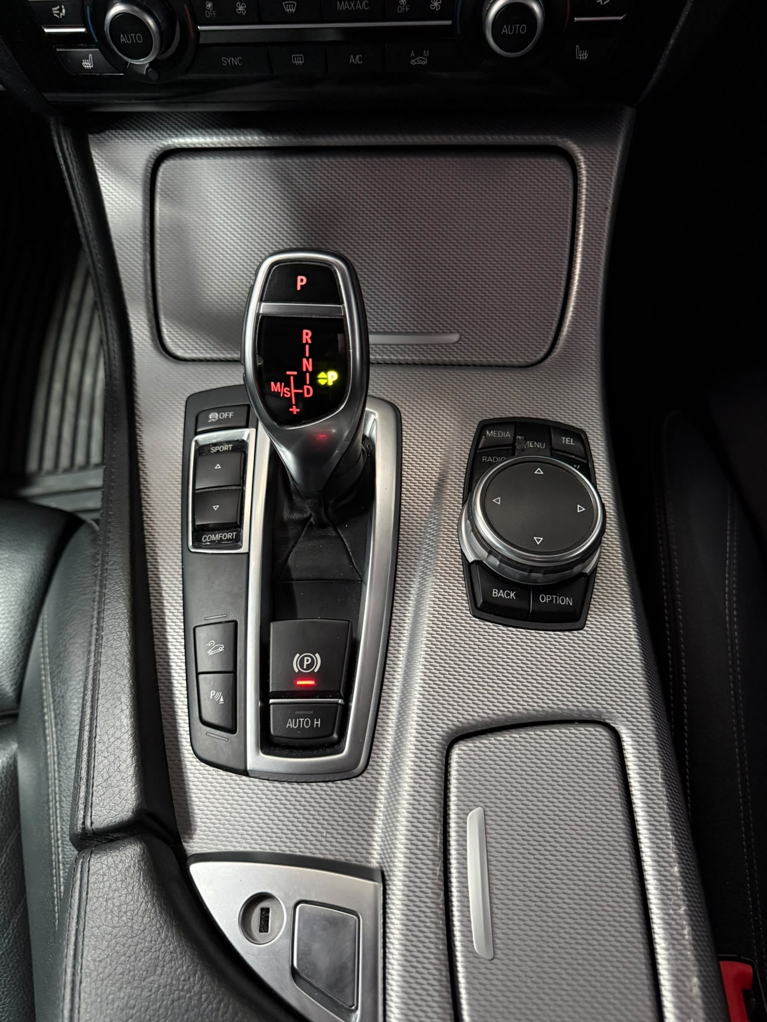 BMW 535d xDrive Luxury Line Steptronic-image-13