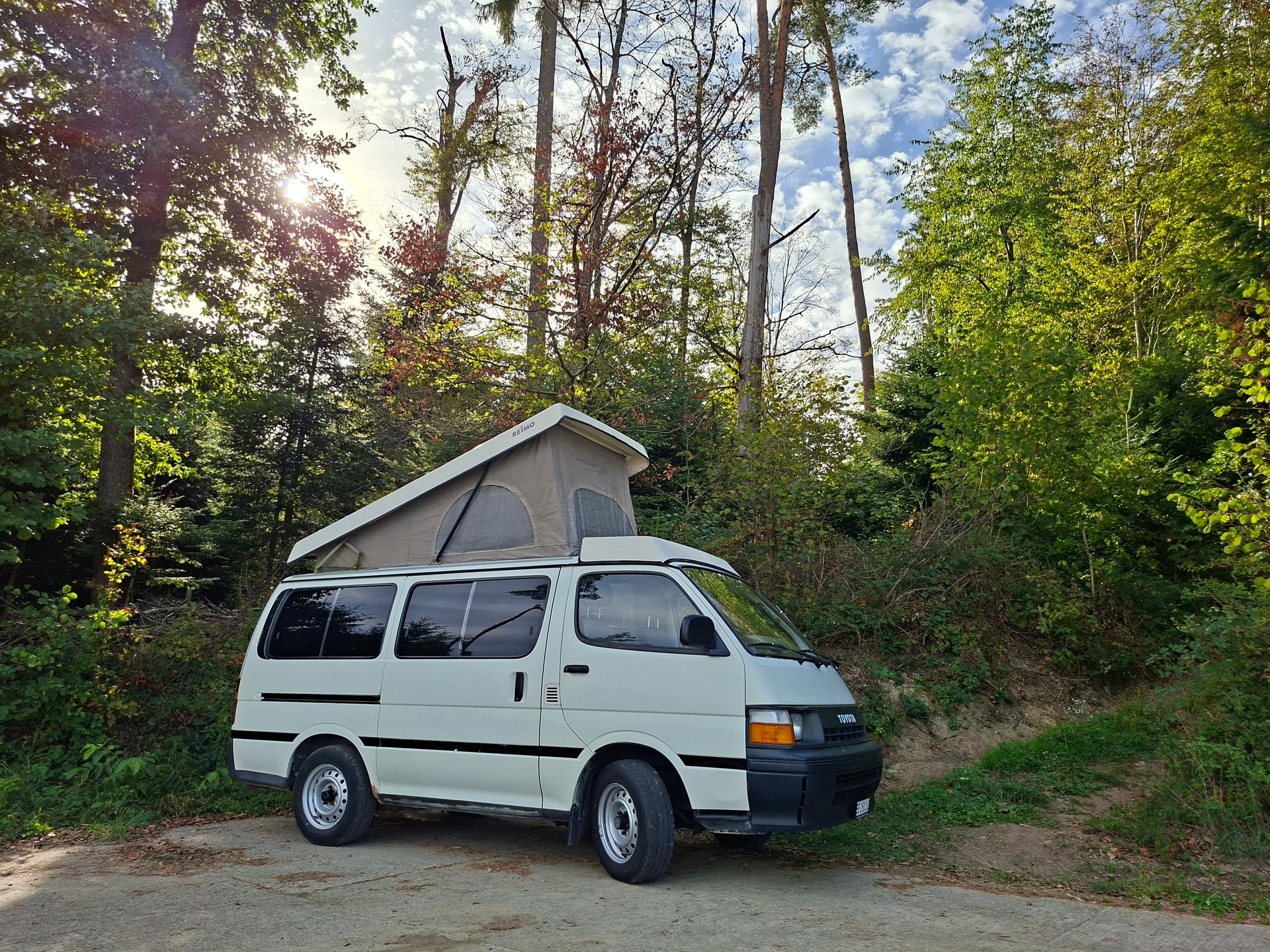 TOYOTA Camper, 6 Sitzplätze-image-0