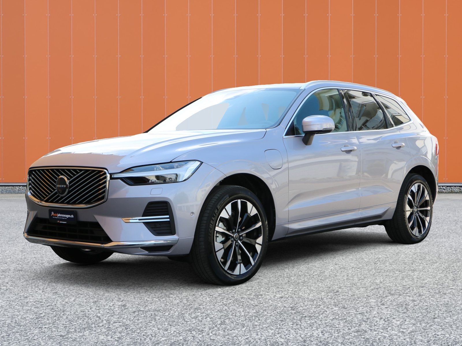 VOLVO XC60 T8 eAWD PluginHybrid Ultra Bright Geartronic-image-0