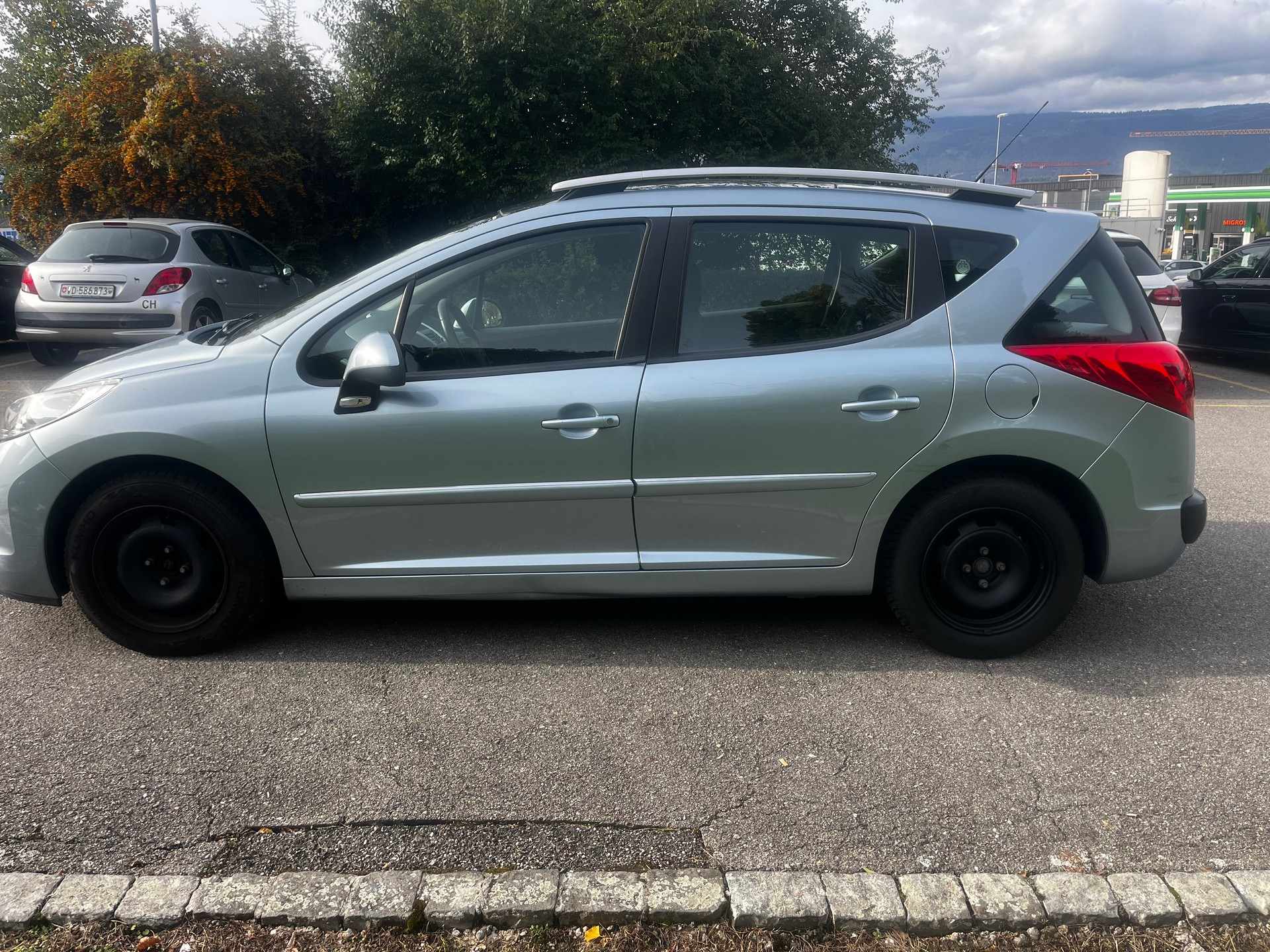 PEUGEOT 207 SW 1.4 16V Trendy Clim-image-6