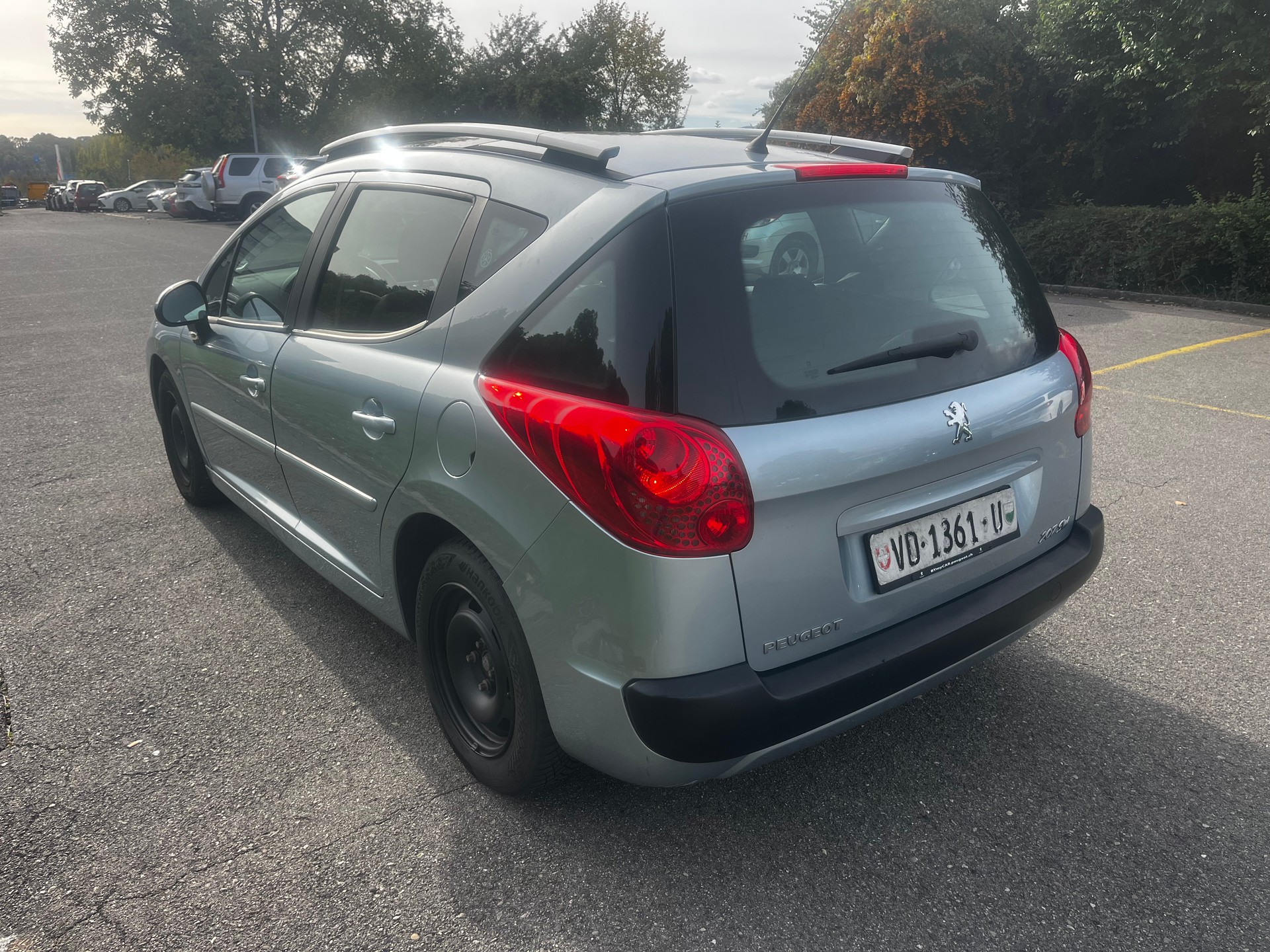 PEUGEOT 207 SW 1.4 16V Trendy Clim-image-7