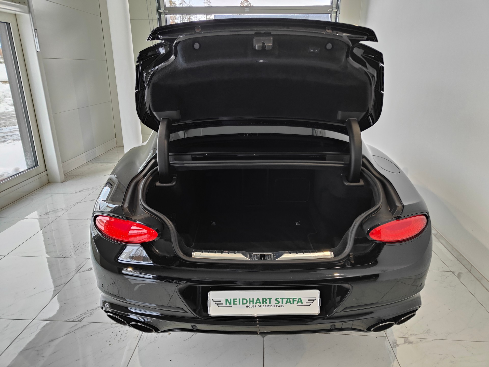BENTLEY Continental GT 4.0 V8 Mulliner-image-5