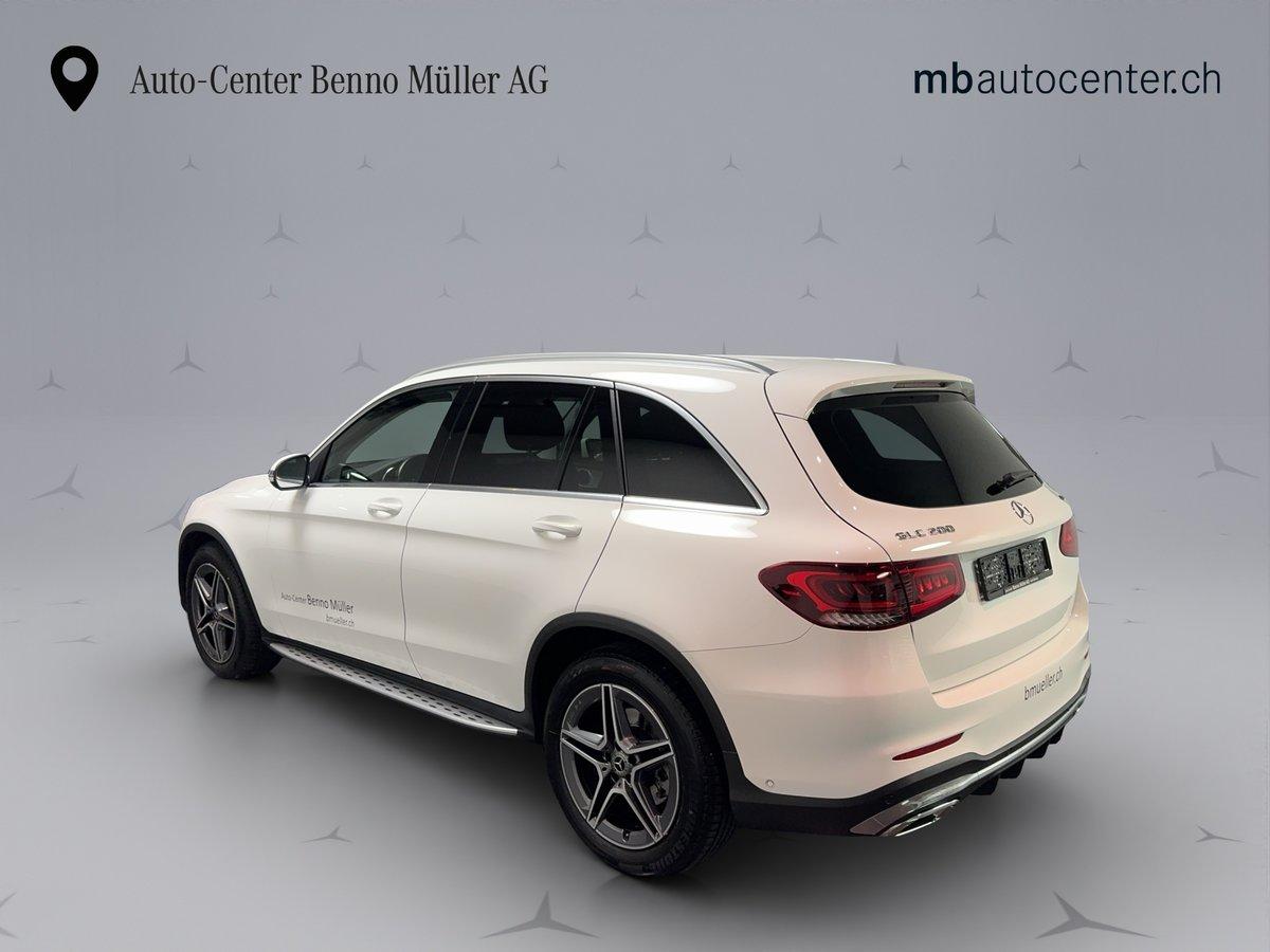 MERCEDES-BENZ GLC 200 AMG Line 4m-image-2