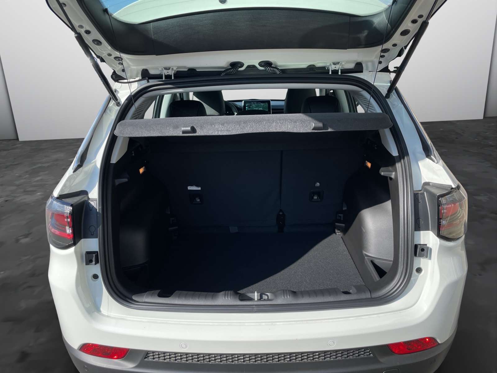 JEEP Compass 1.5 Turbo Swiss Altitude-image-14
