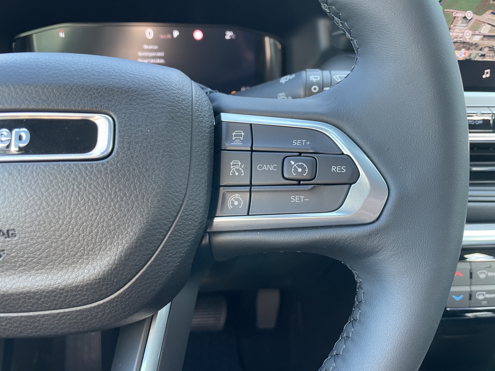 JEEP Compass 1.5 Turbo Swiss Altitude-image-9