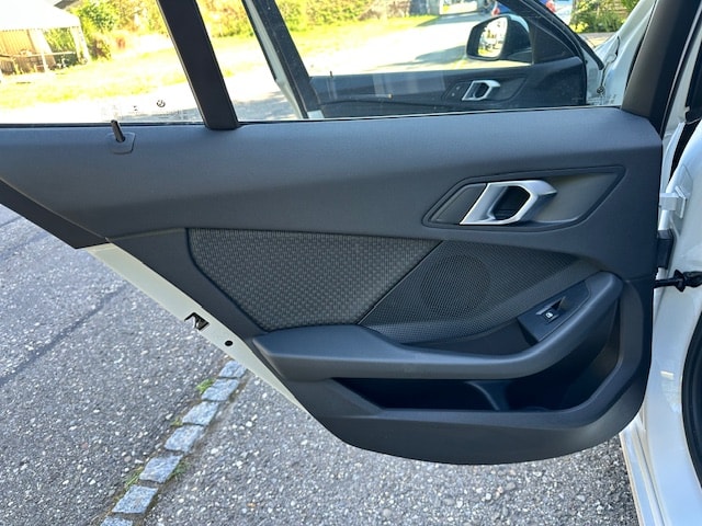 BMW 116d-image-10
