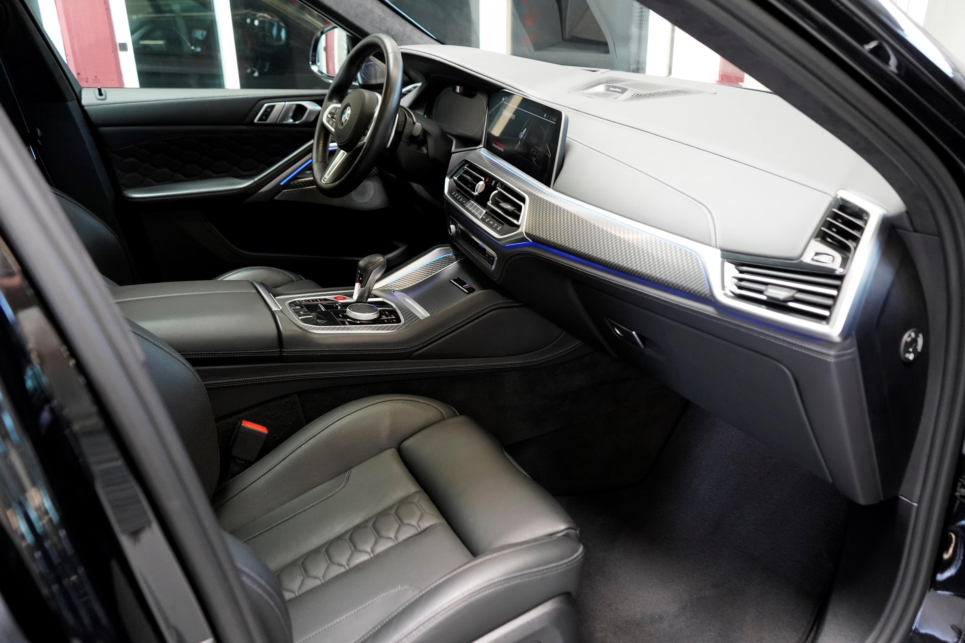 BMW X6M Steptronic M Competition-image-13