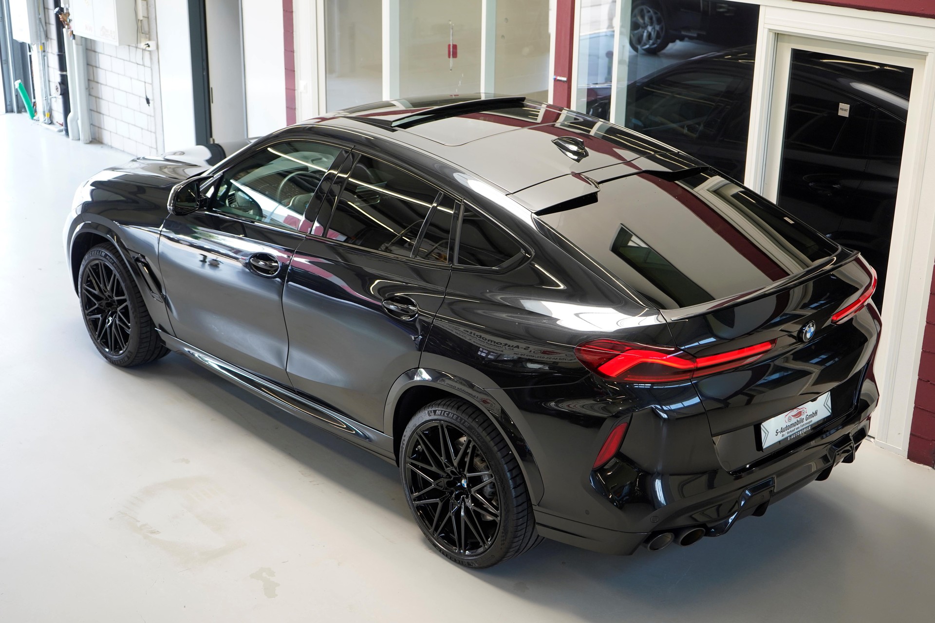 BMW X6M Steptronic M Competition-image-4