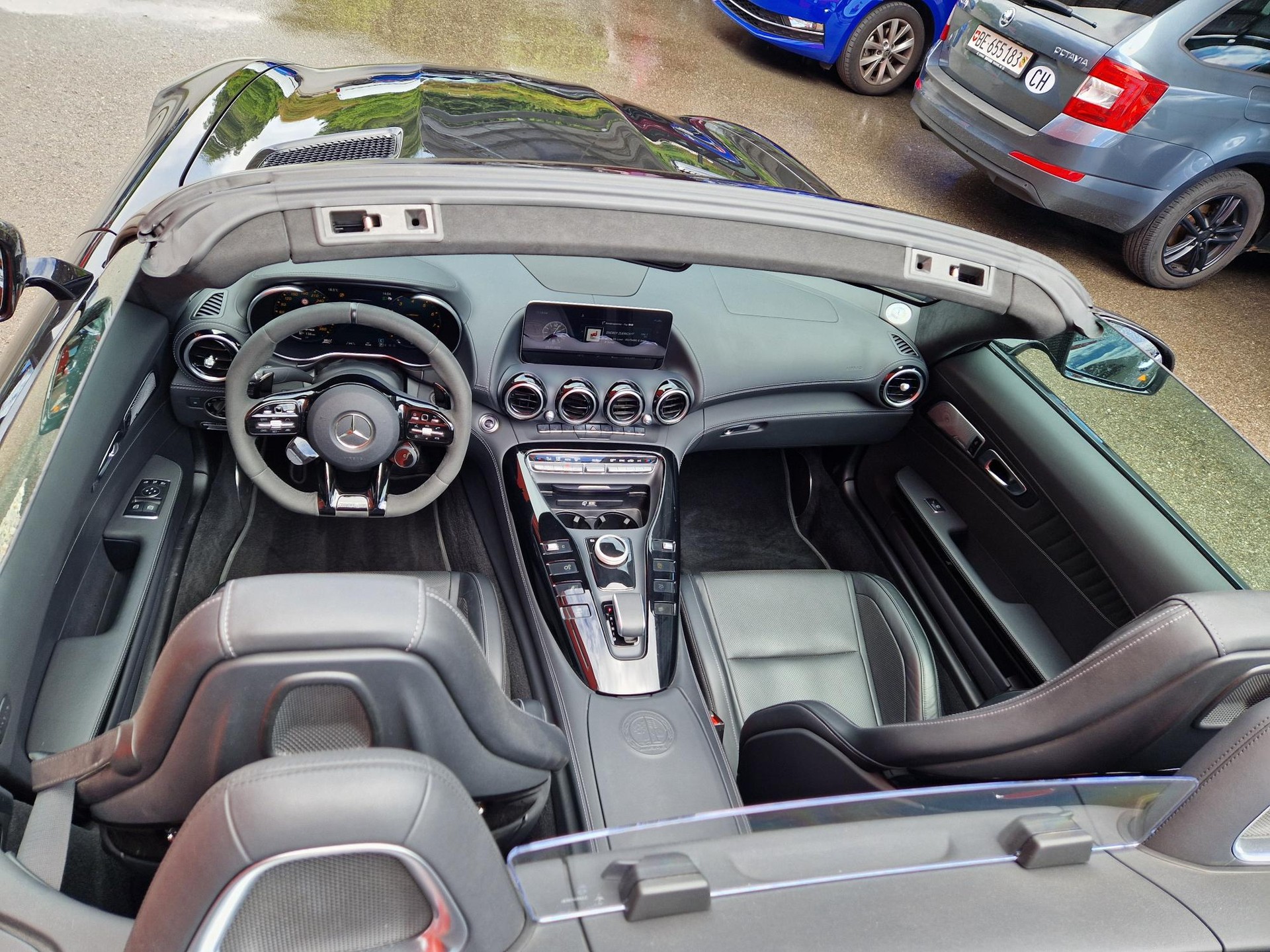 MERCEDES-BENZ AMG GT C Roadster Speedshift DCT-image-11