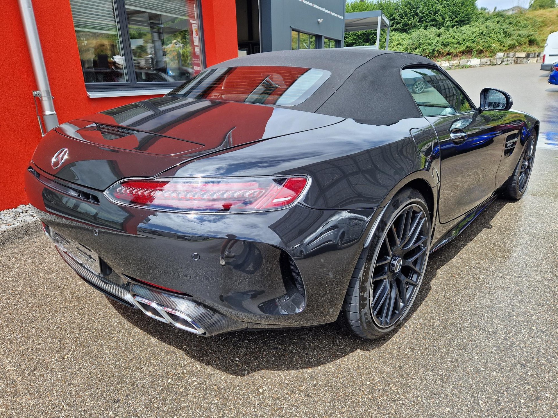 MERCEDES-BENZ AMG GT C Roadster Speedshift DCT-image-3