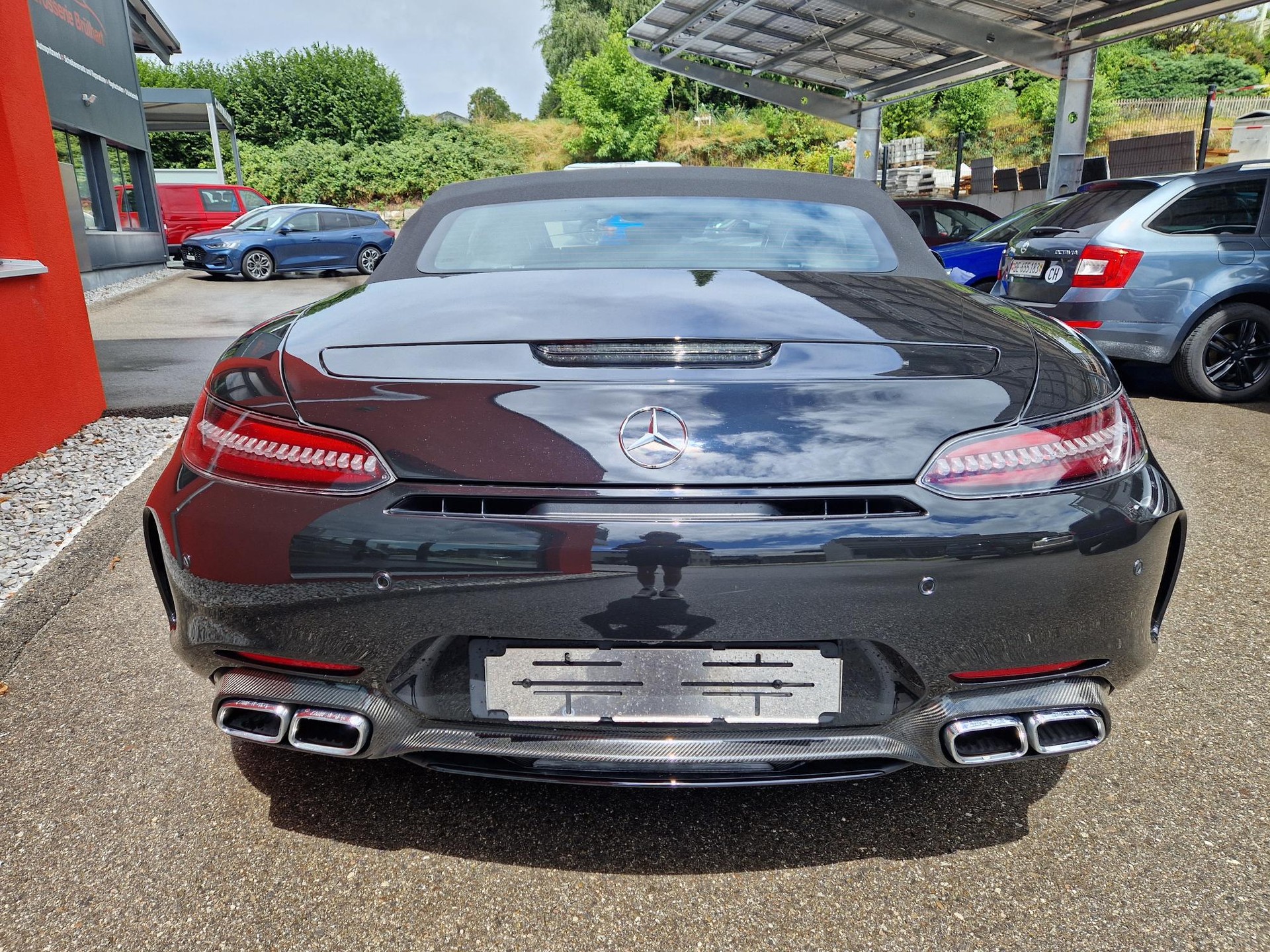MERCEDES-BENZ AMG GT C Roadster Speedshift DCT-image-2