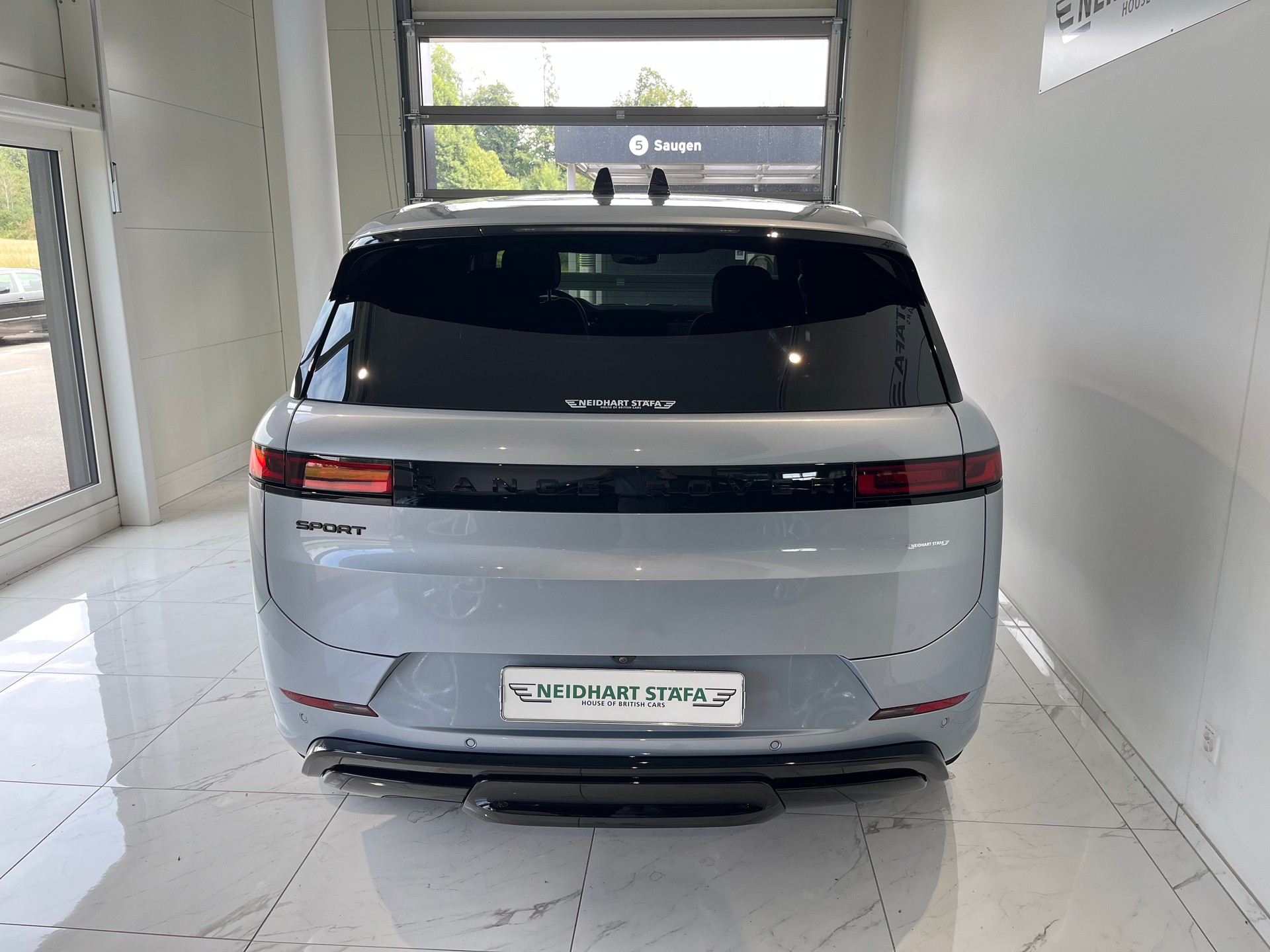 LAND ROVER Range Rover Sport D300 3.0 TD6 MHEV Dynamic SE Automatic-image-3