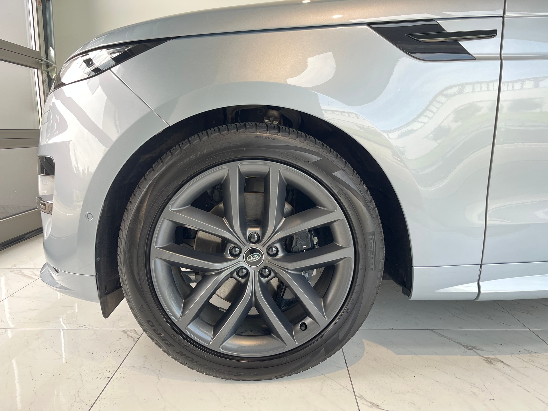 LAND ROVER Range Rover Sport D300 3.0 TD6 MHEV Dynamic SE Automatic-image-13