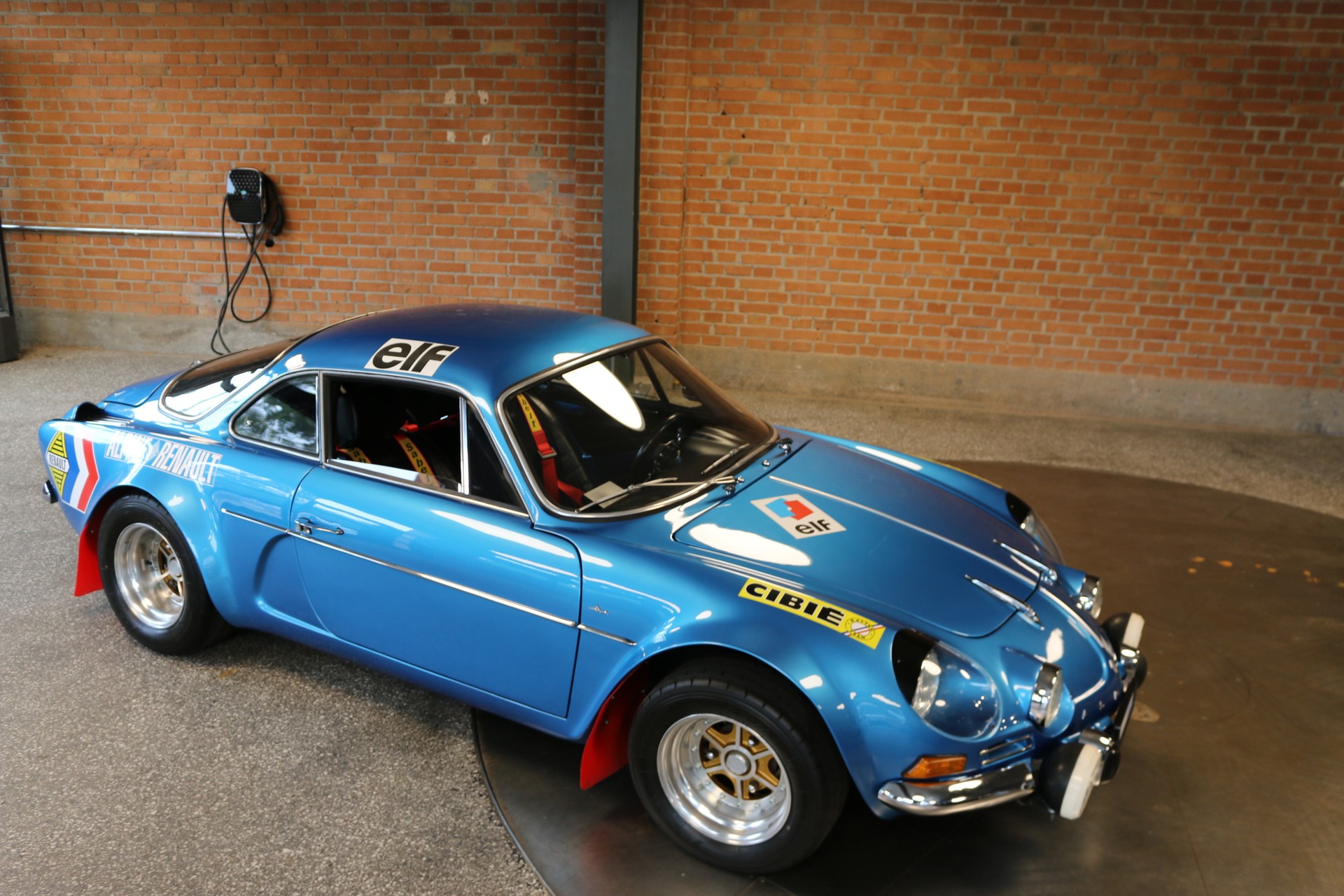 ALPINE A110-image-0