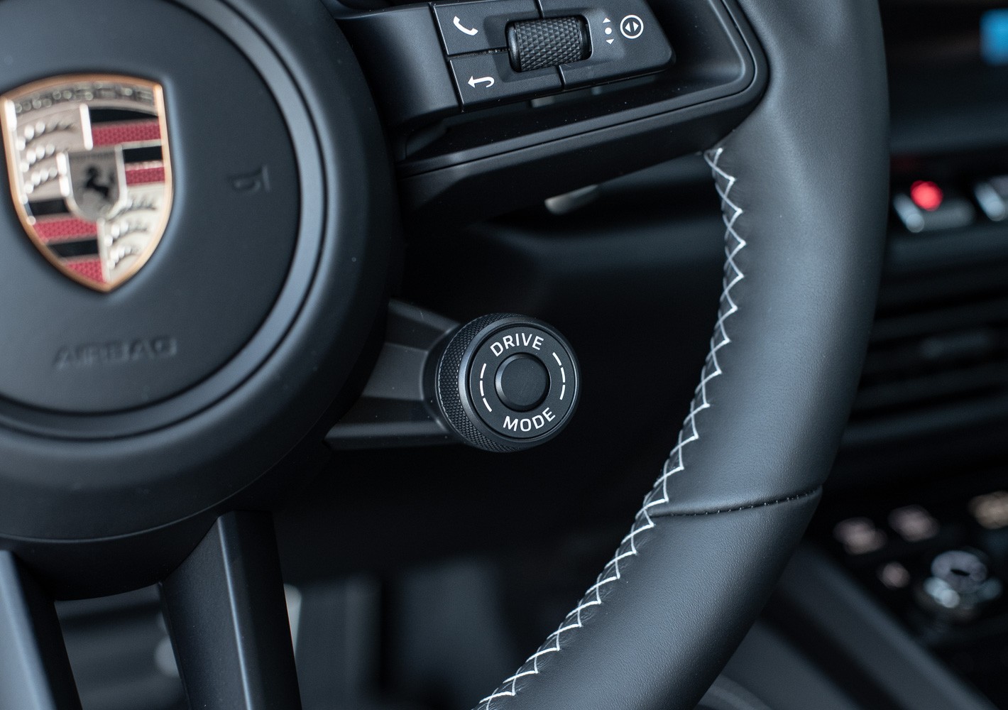 PORSCHE 911 Carrera GT3 PDK Touring 2026-image-27
