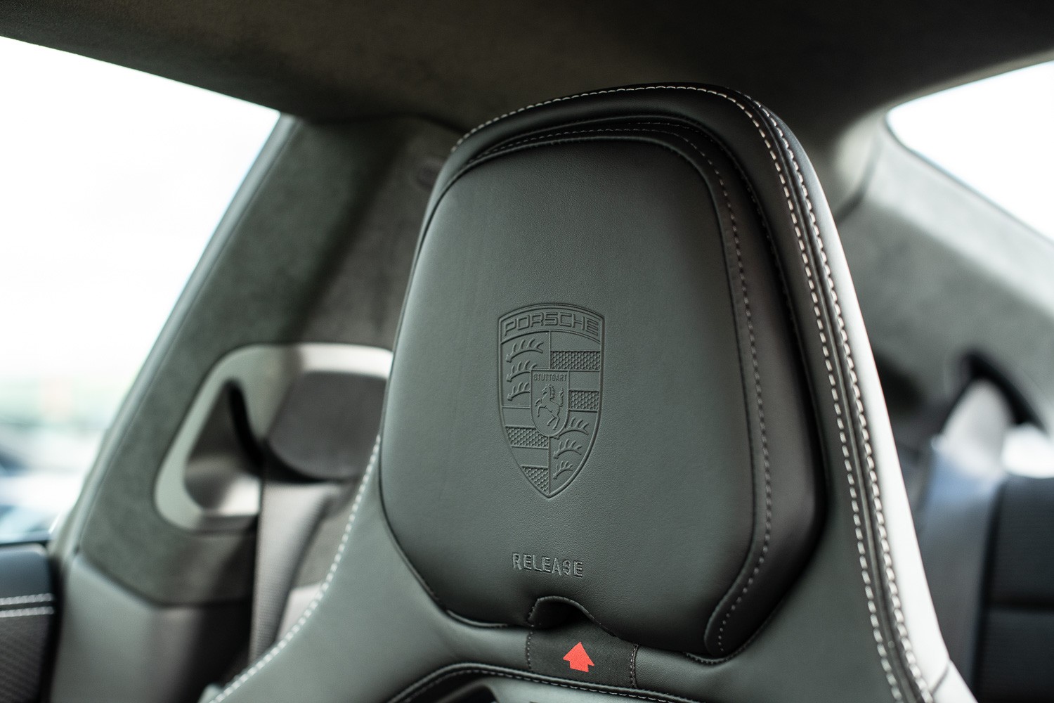 PORSCHE 911 Carrera GT3 PDK Touring 2026-image-26