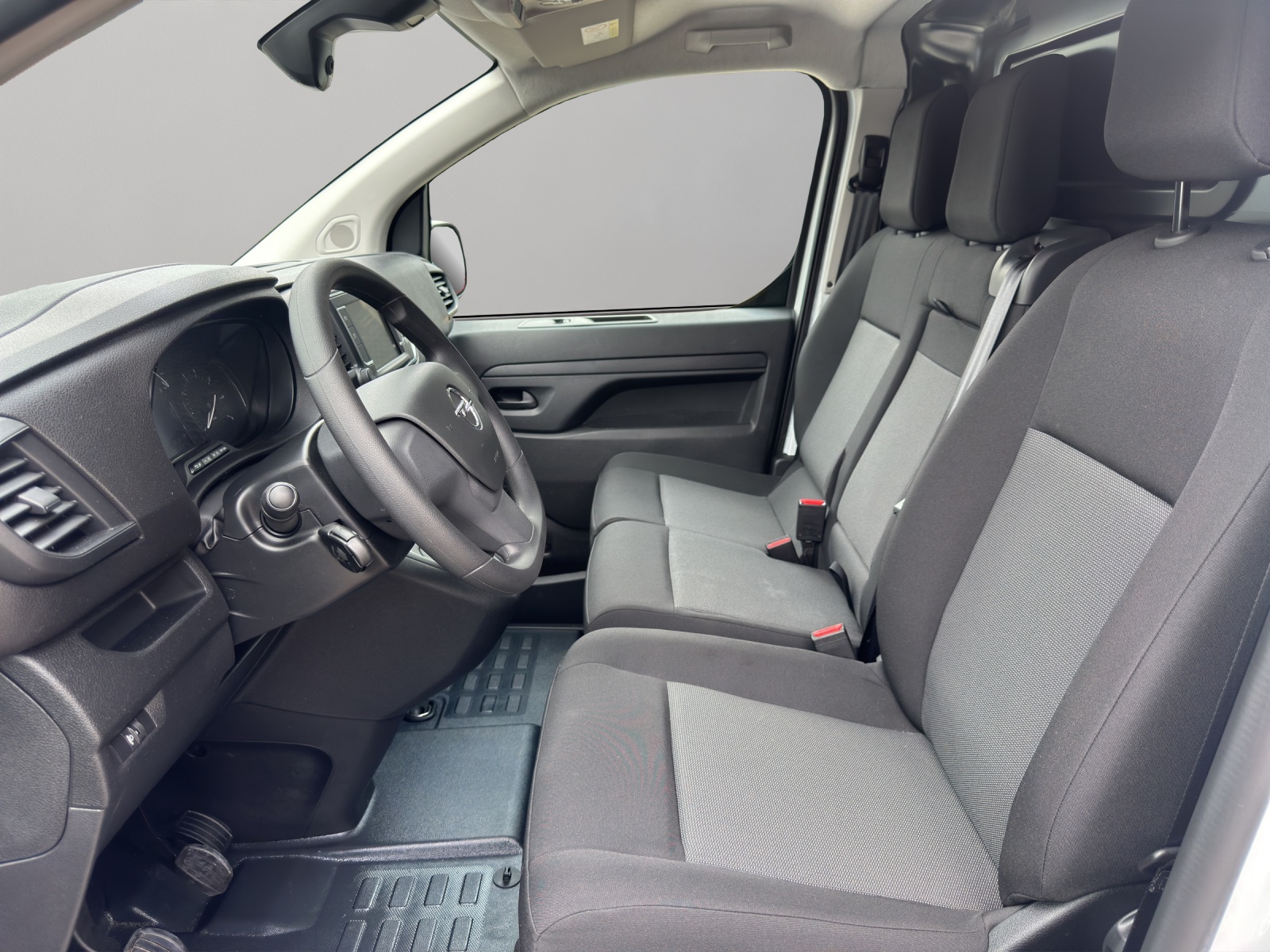 OPEL Vivaro Cargo 2.0 D s/s M-image-8