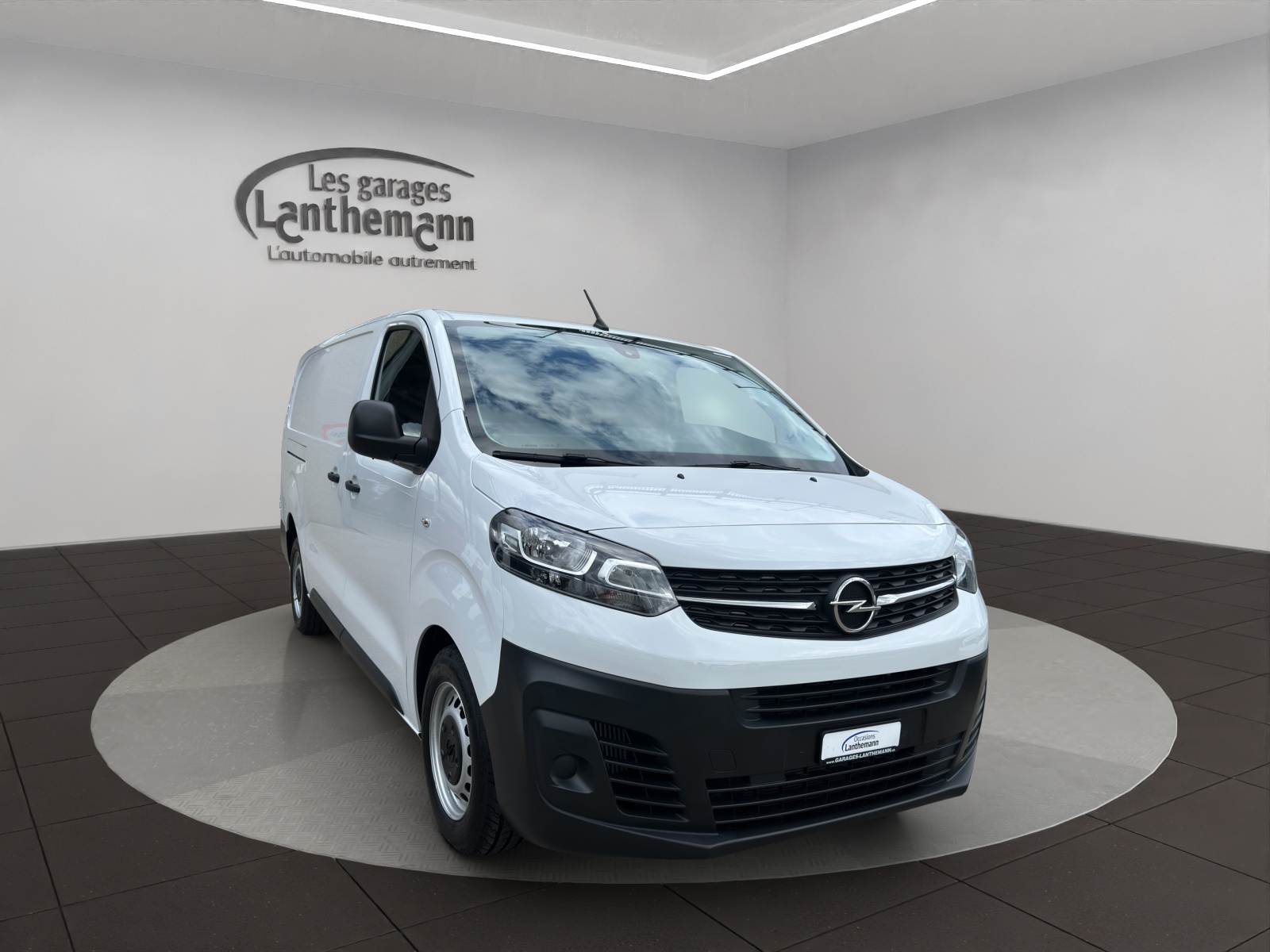 OPEL Vivaro Cargo 2.0 D s/s M-image-5