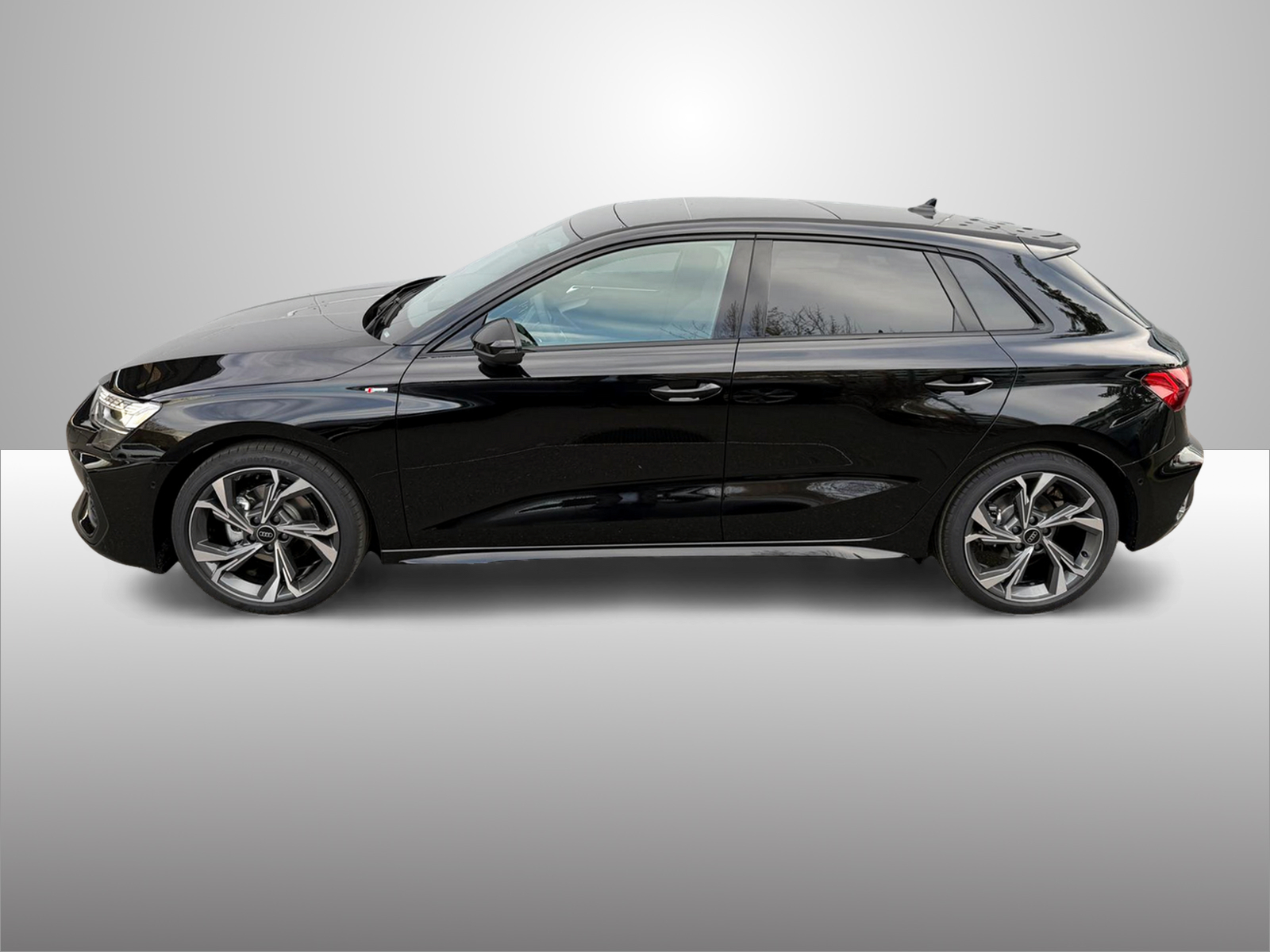 AUDI A3 Sportback 35 TFSI S line Attraction S-tronic-image-2