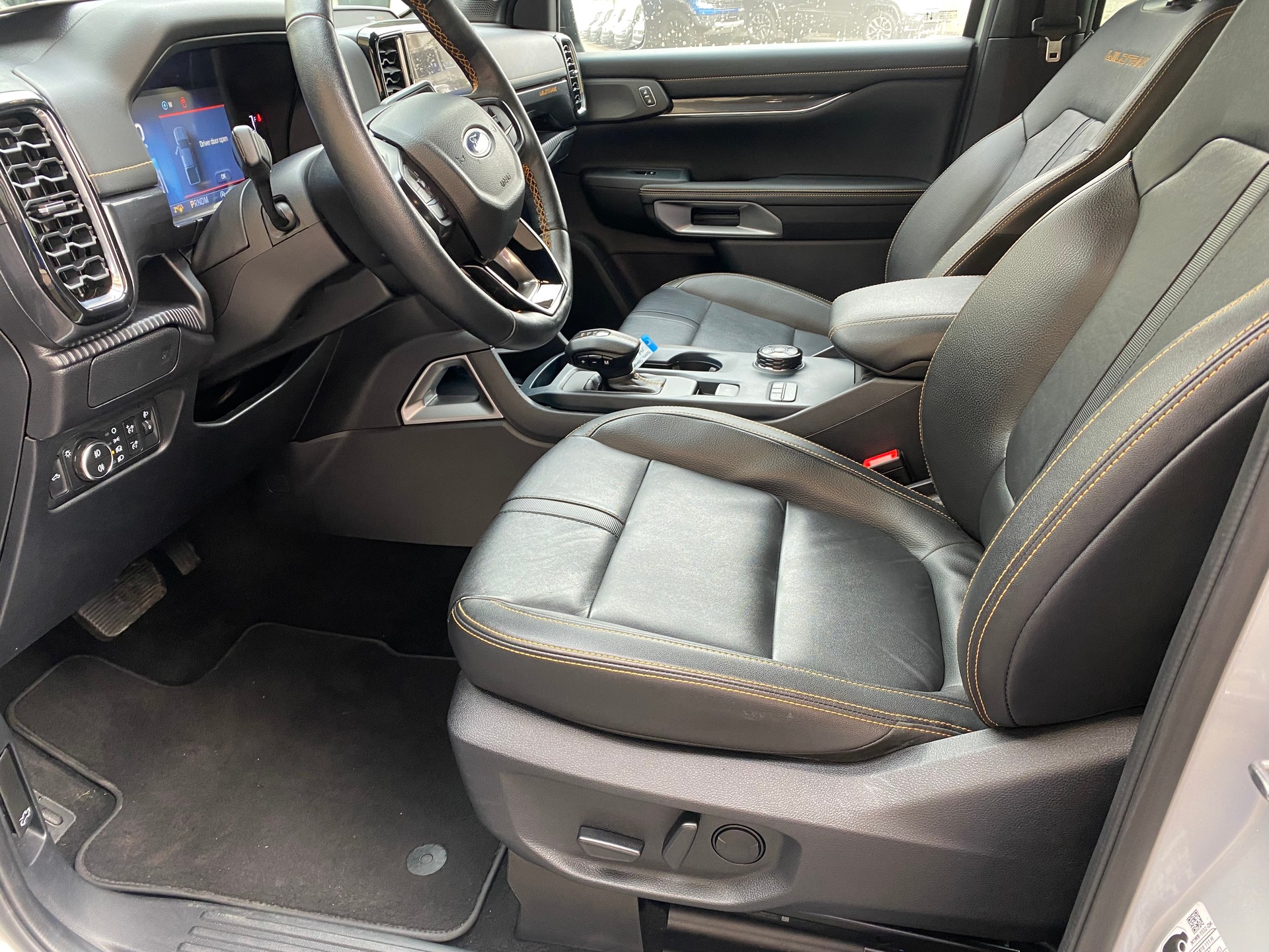 FORD Ranger Wildtrak 2.0 Eco Blue e-4WD Automat-image-2