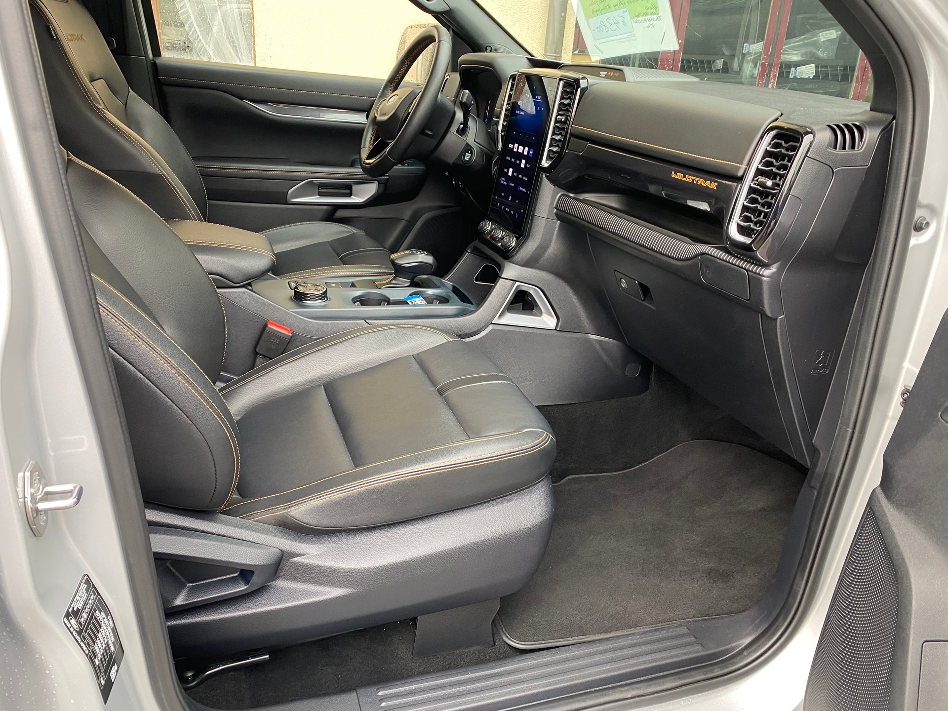 FORD Ranger Wildtrak 2.0 Eco Blue e-4WD Automat-image-5
