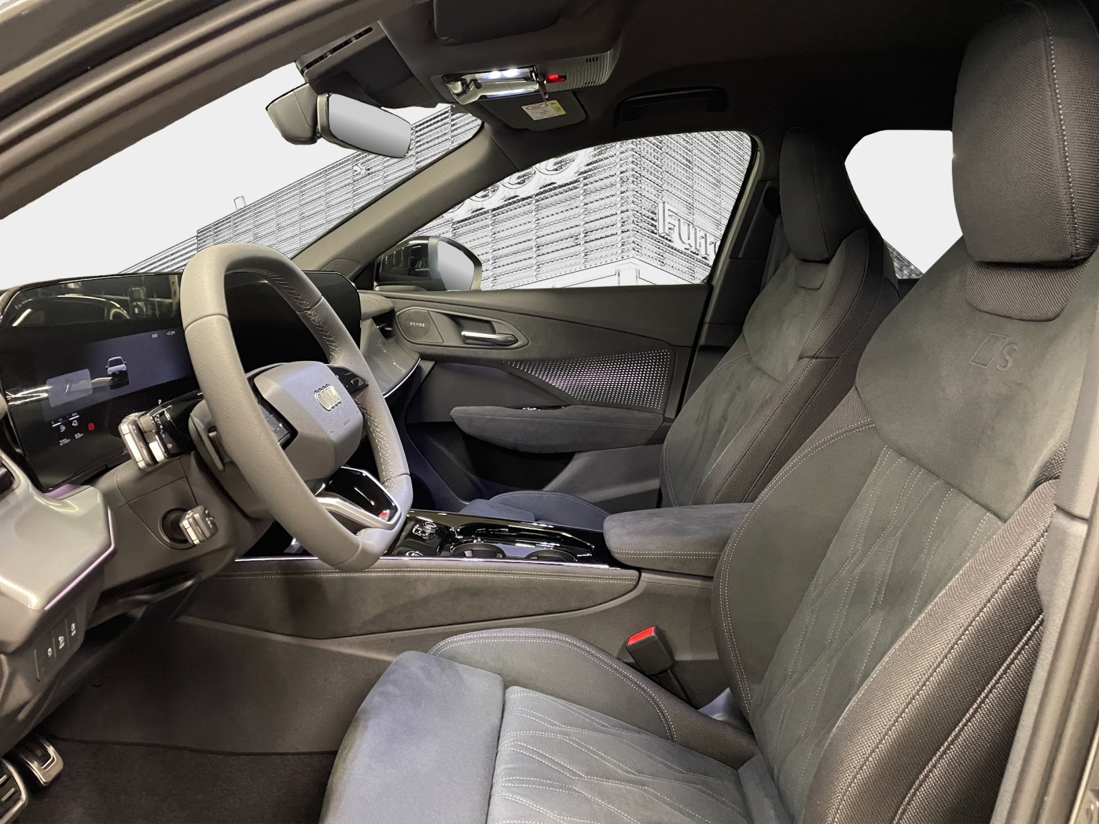 AUDI Q3 SUV e-hybrid 200 kW S tronig-image-9