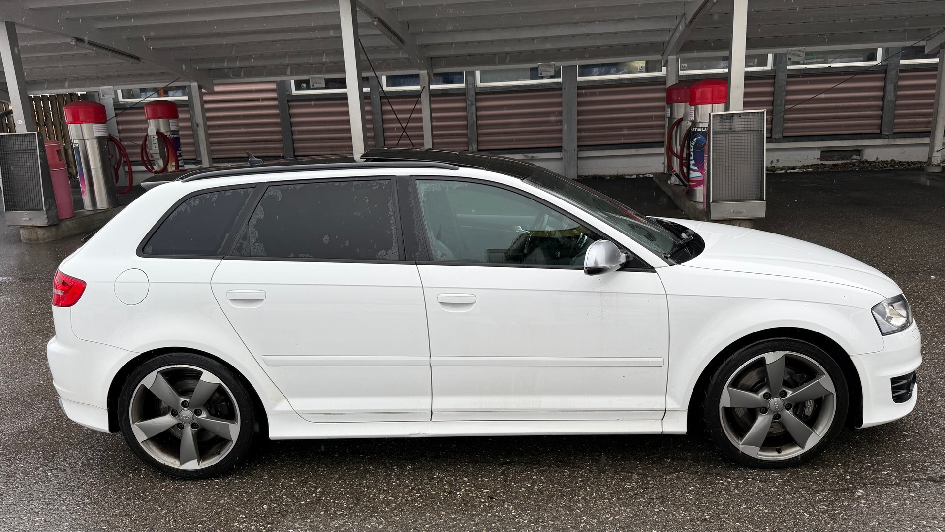 AUDI S3 Sportback 2.0 TFSI quattro S-tronic-image-7
