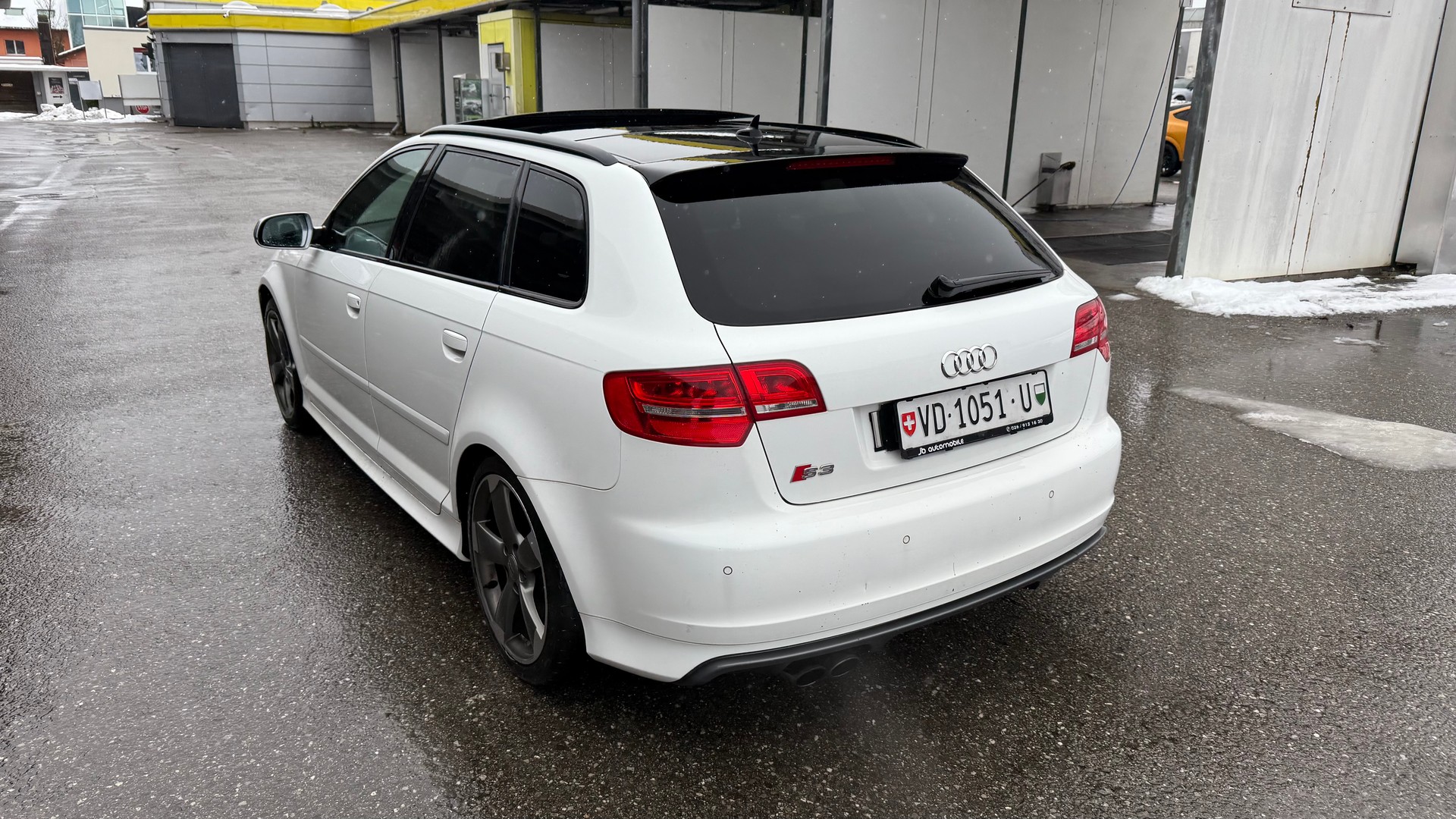 AUDI S3 Sportback 2.0 TFSI quattro S-tronic-image-6
