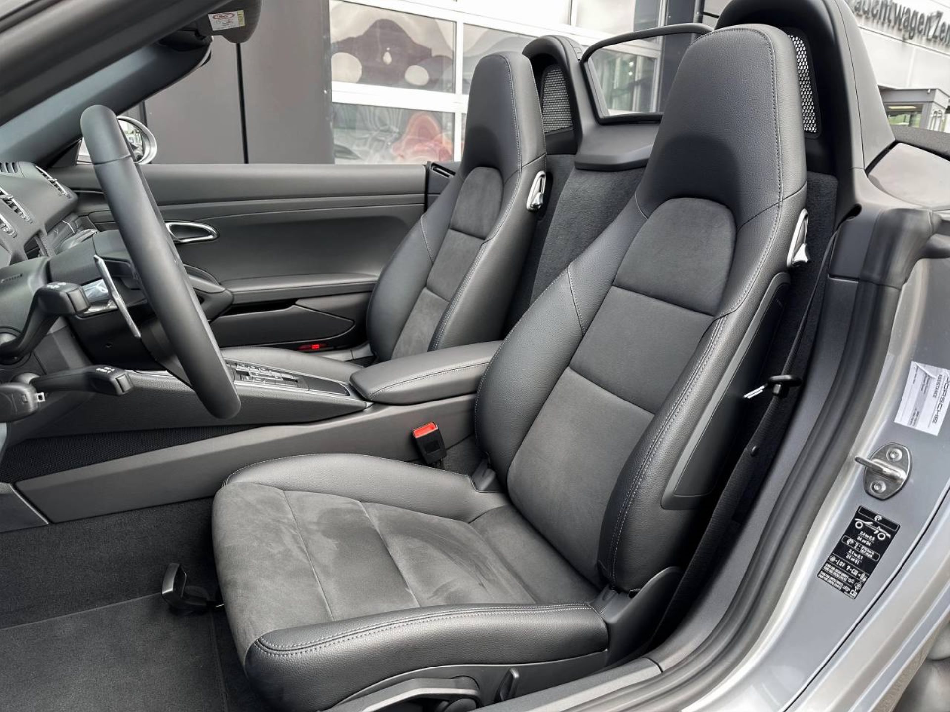 PORSCHE 718 Boxster S-image-4