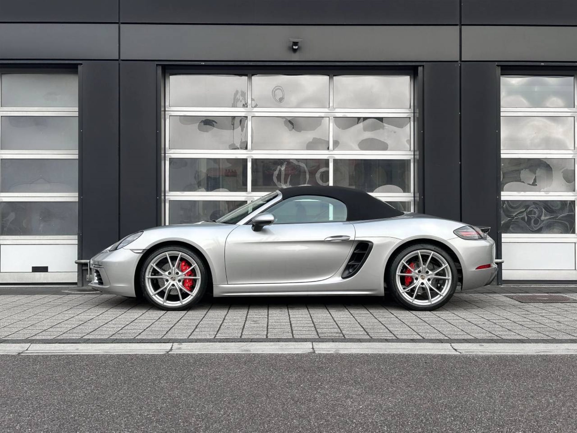 PORSCHE 718 Boxster S-image-9