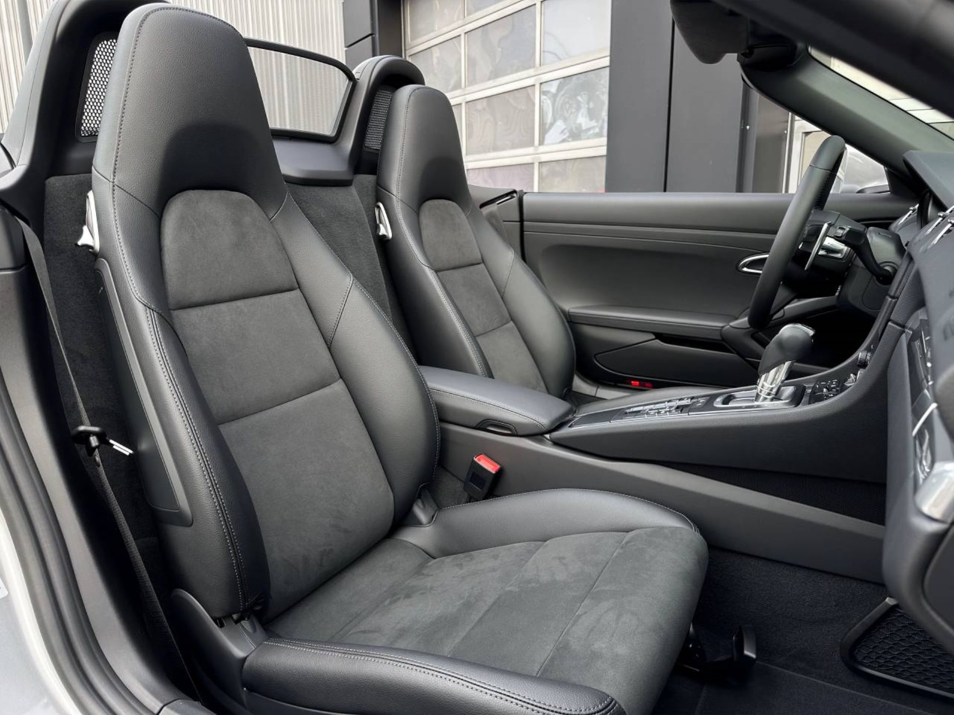 PORSCHE 718 Boxster S-image-26