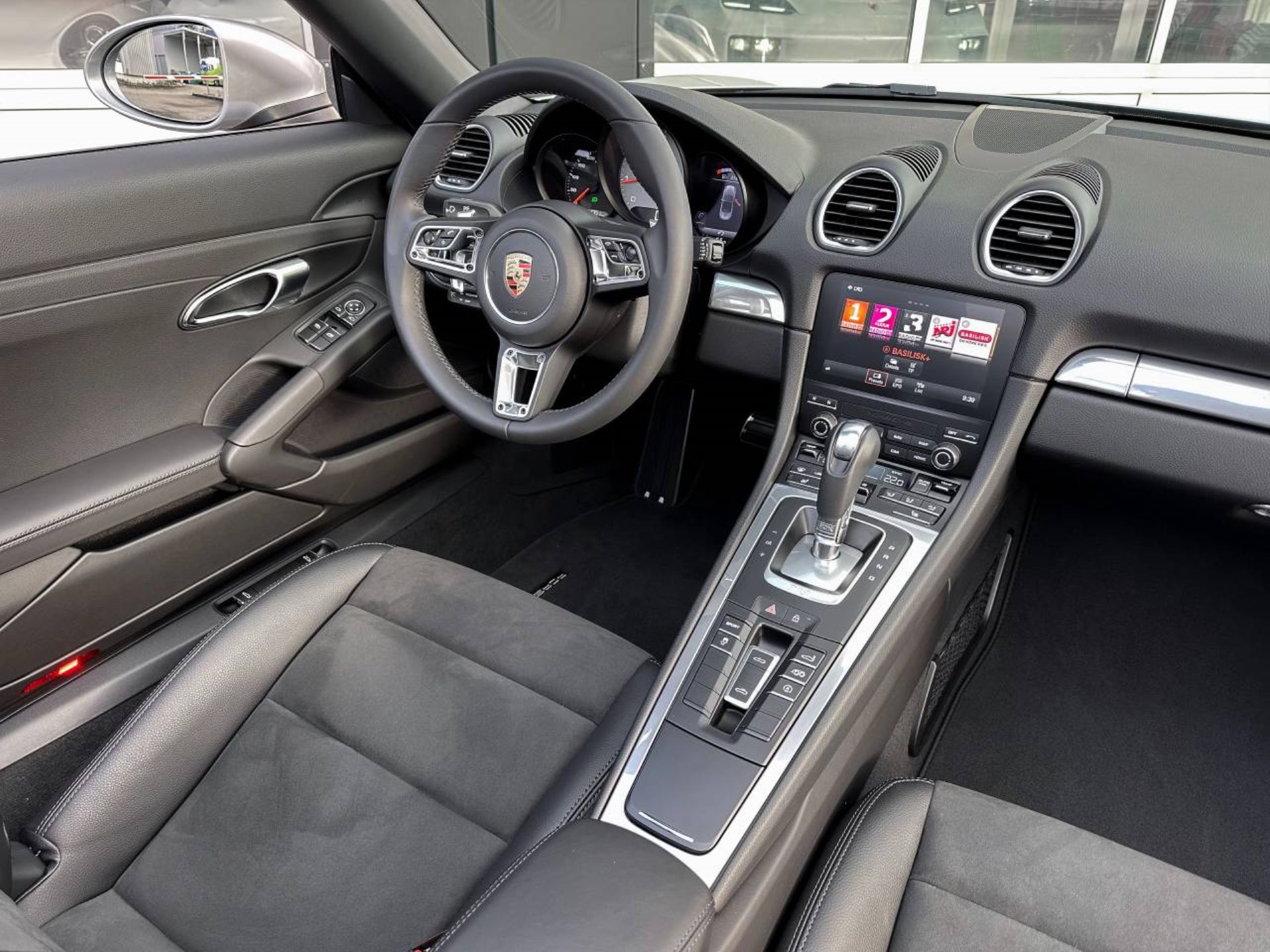 PORSCHE 718 Boxster S-image-23