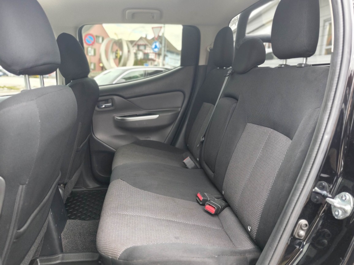 FIAT Fullback DKab. Pick-up 2.4 HDi 4x4 180 PS 20"-image-8