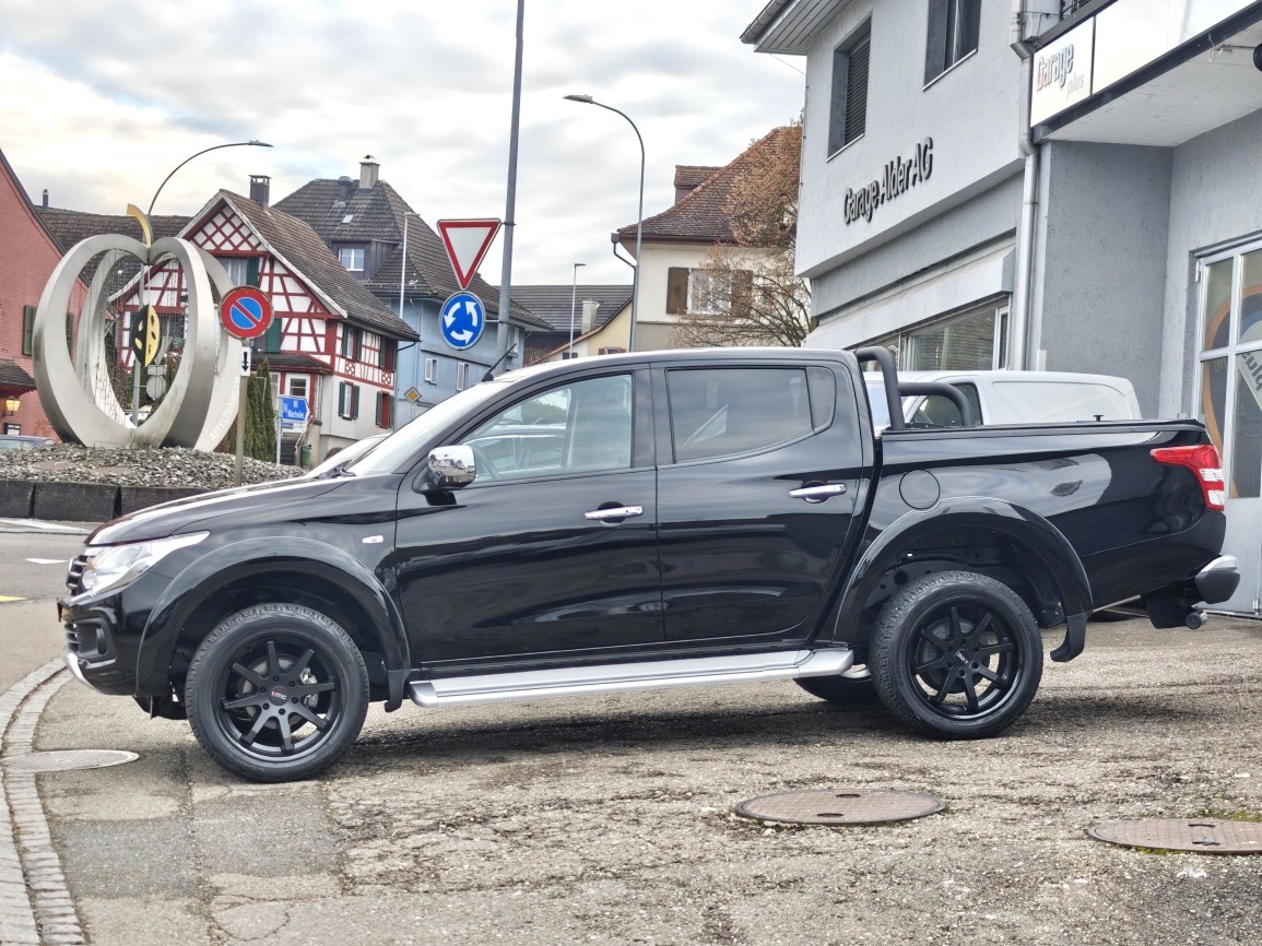 FIAT Fullback DKab. Pick-up 2.4 HDi 4x4 180 PS 20"