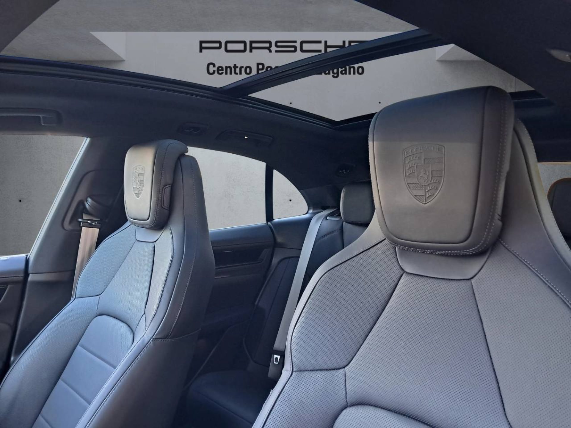 PORSCHE Macan 4-image-25